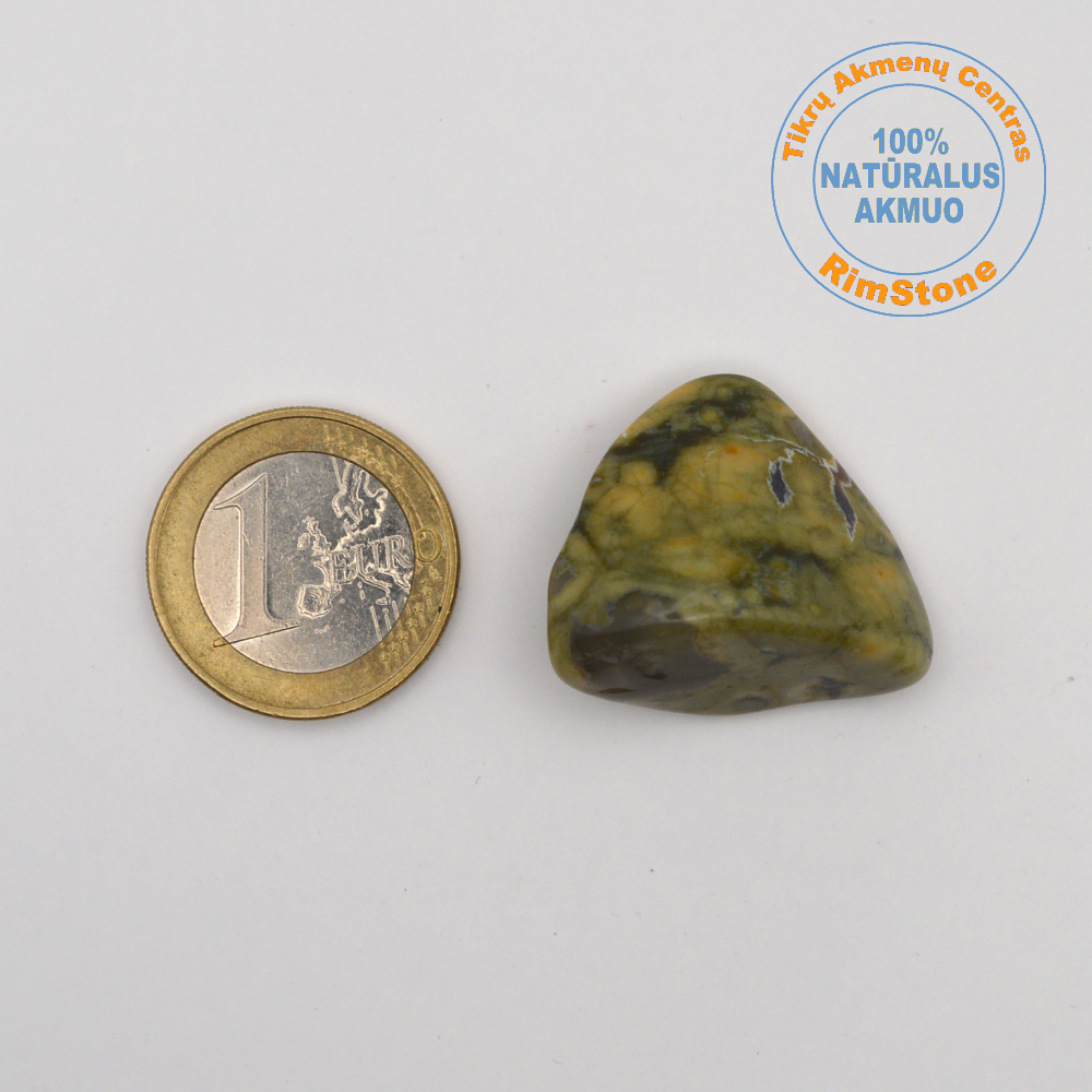 Riolitas su chalcedonu