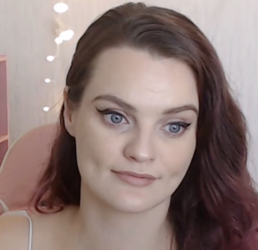 109: hot white girl making fun of asian dicks