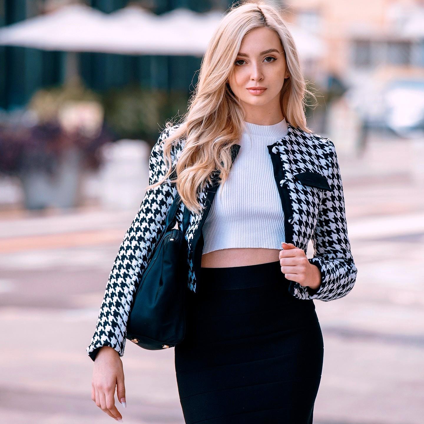 220: Pornstar Lexie Lore asian sph