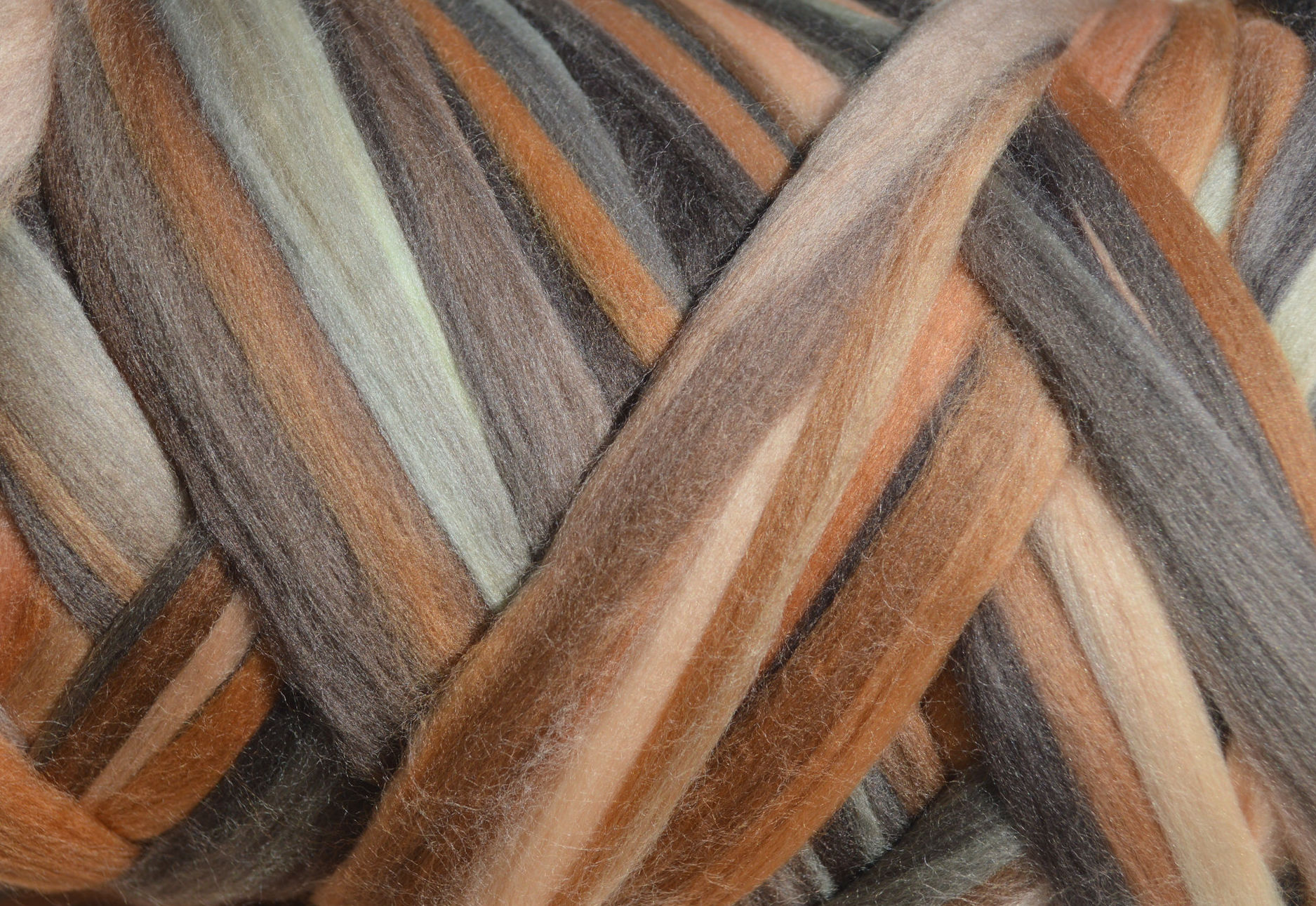 Extra fine merino wool roving 19microns, blended colors wool combed top, mona lisa,  2 oz