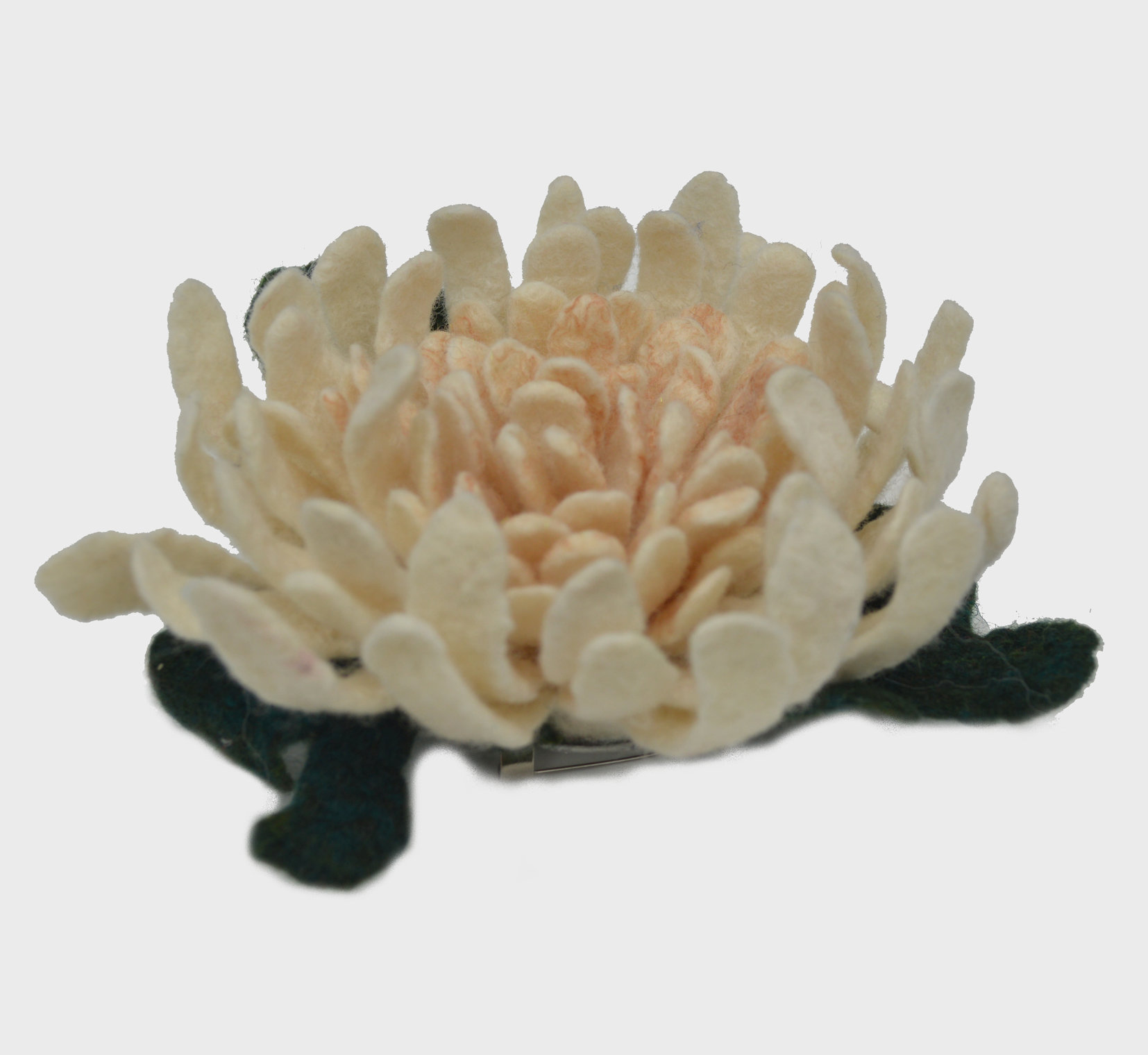 Felted flower brooch pin, felt white chrysanthemums brooch pin, wool felt flower.