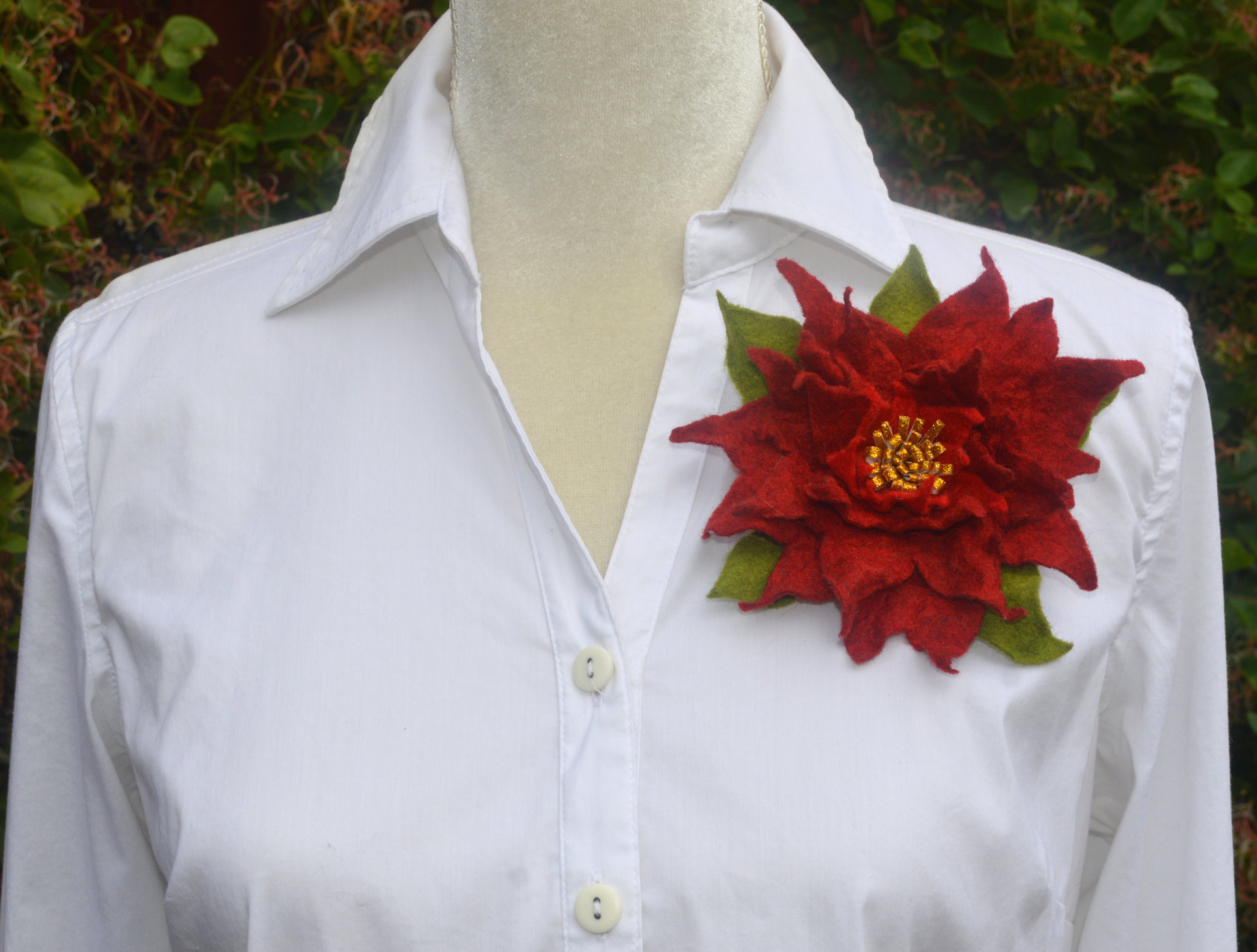 Red felt flower brooch poinsettia wool red flower pin brooch