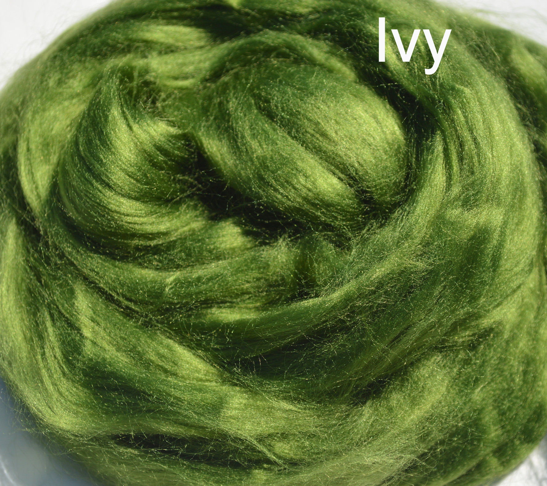 Viscose fiber roving green  2oz  fiber for felting spinning art batts.