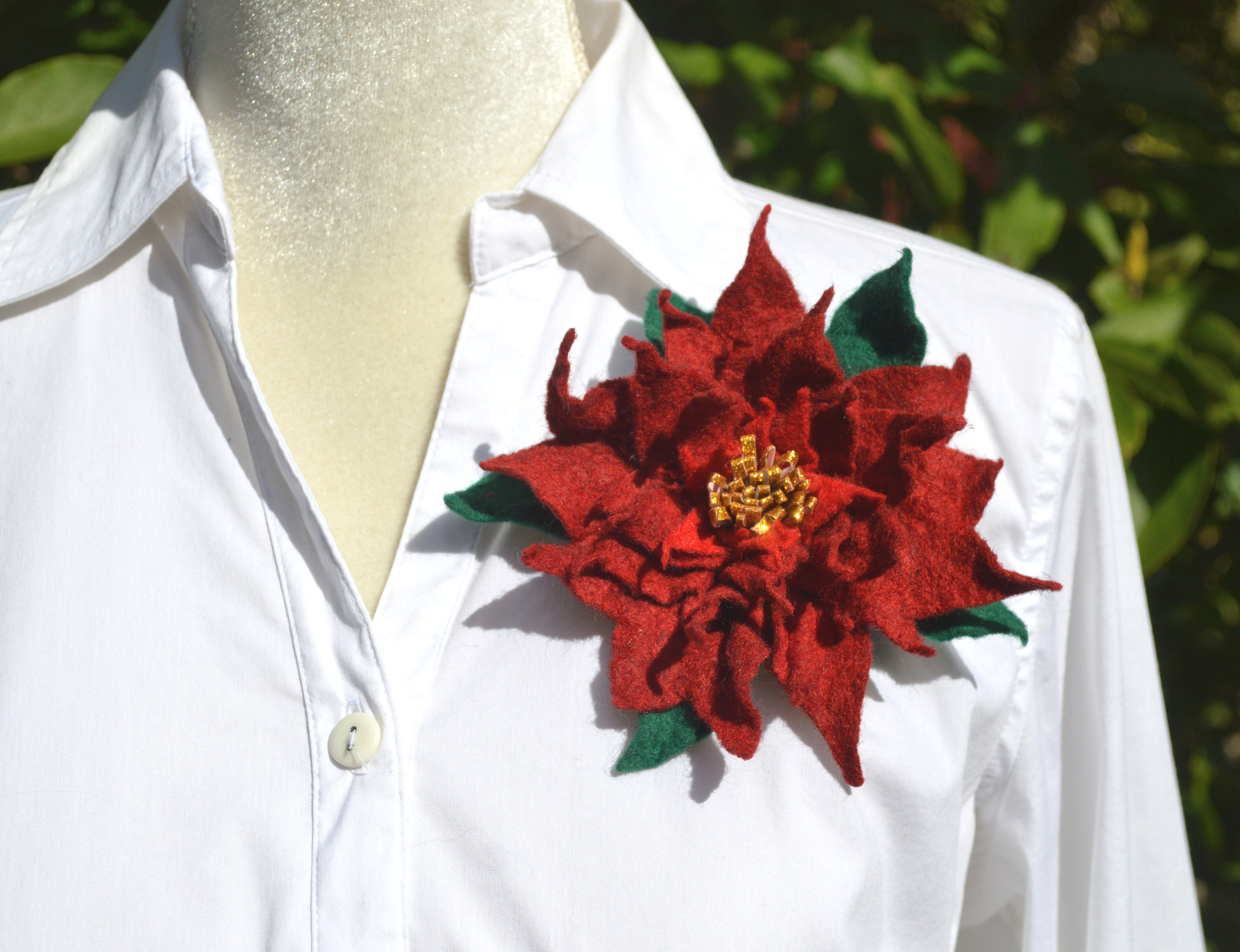 Red felt flower brooch poinsettia wool red flower pin brooch