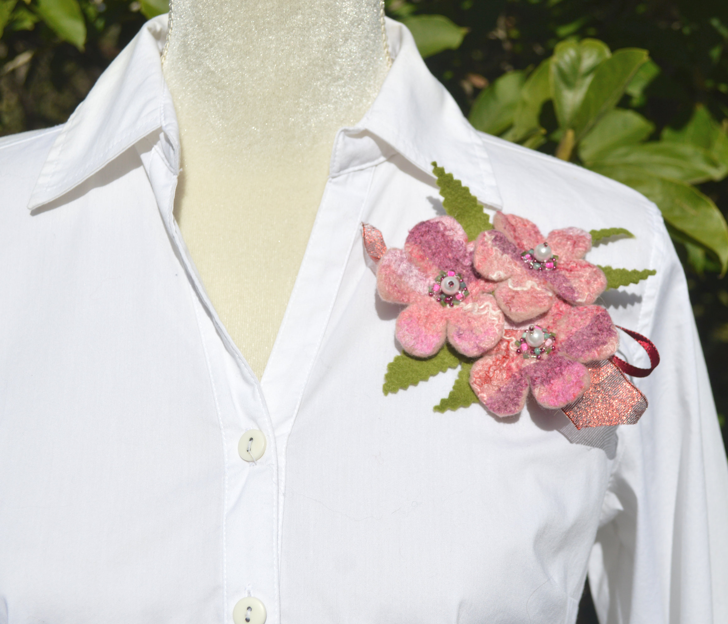 Felted pink flower brooch pin wool flower pin