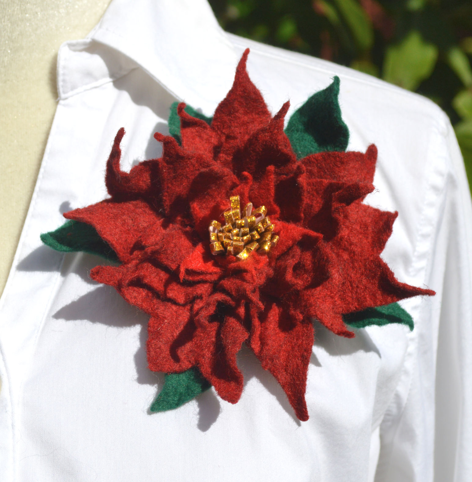 Red felt flower brooch poinsettia wool red flower pin brooch