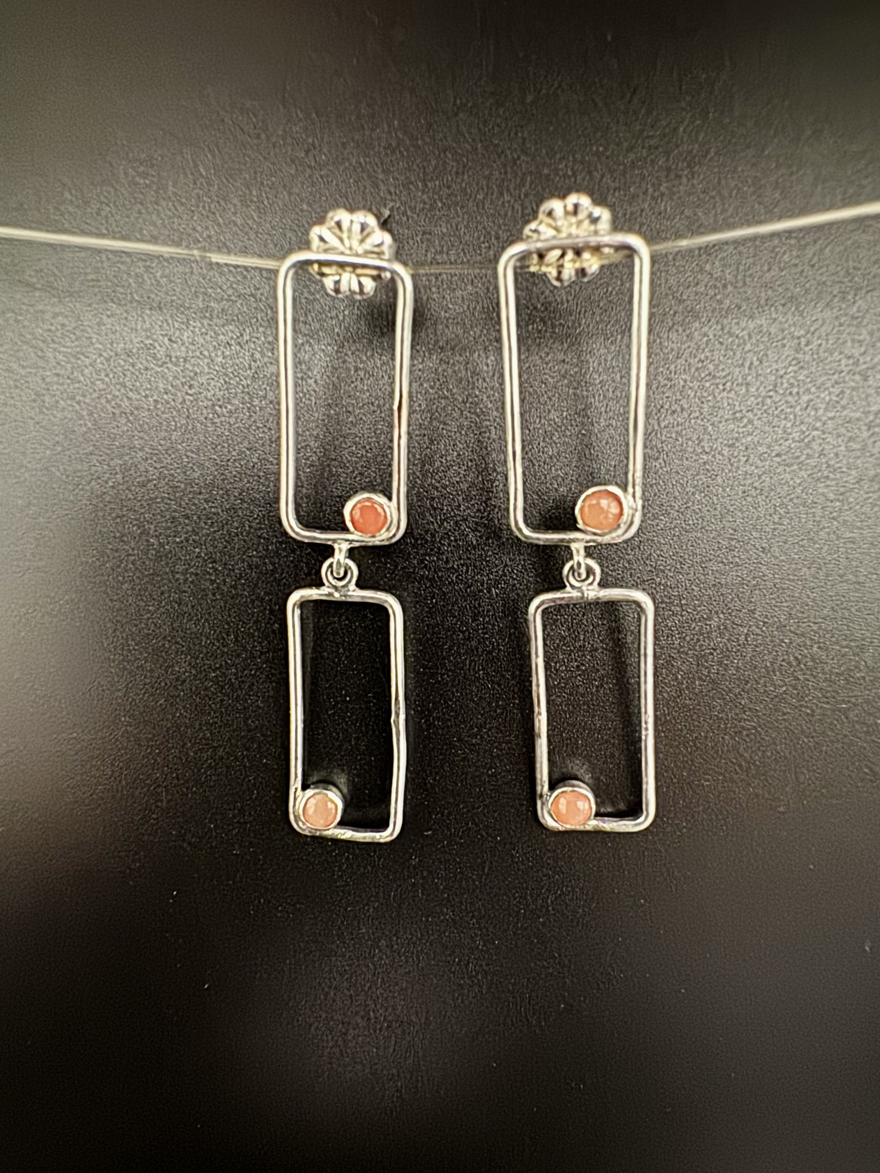 Geometric Dangle 