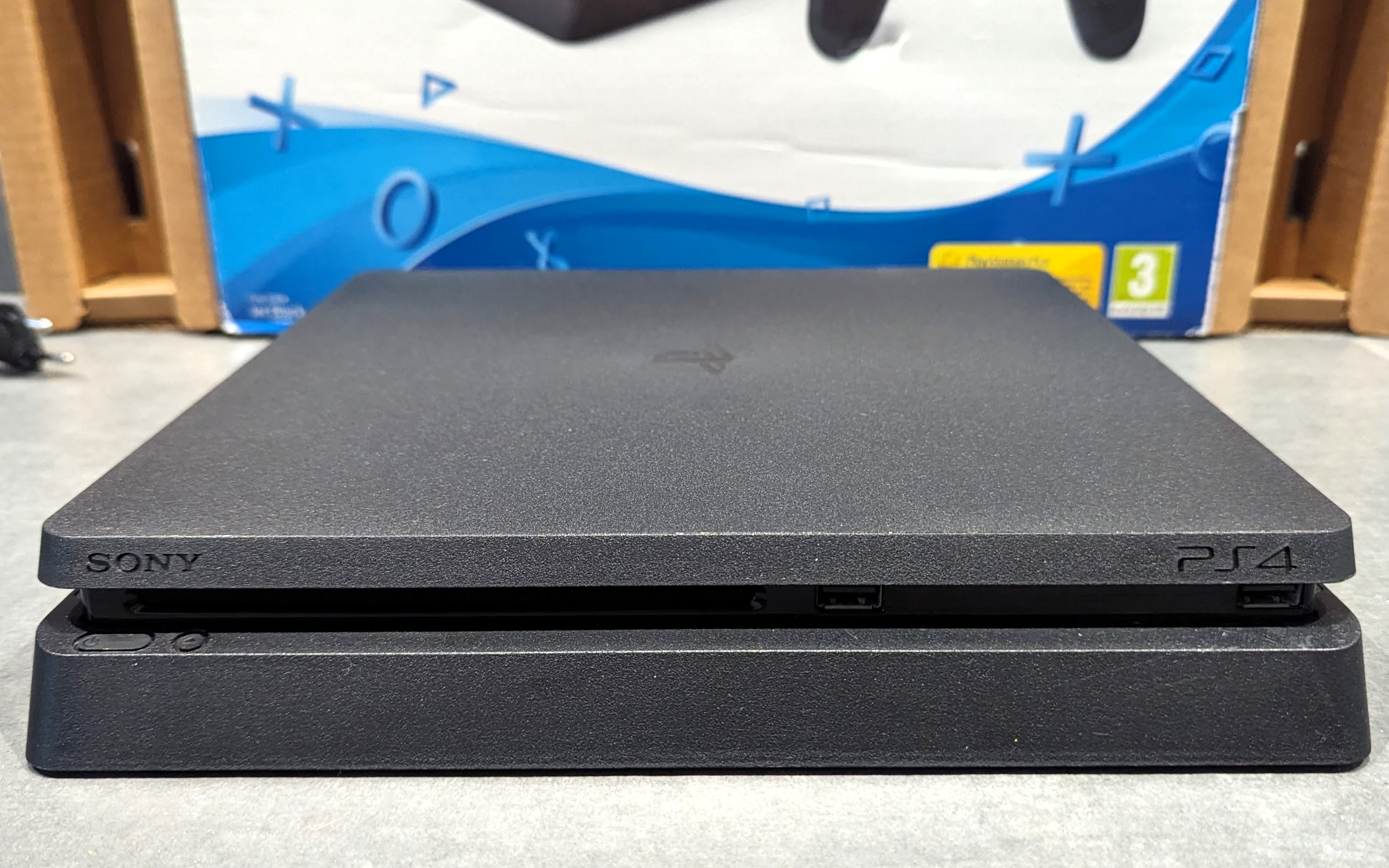 Console Sony PlayStation 4 Slim 500 Go - Noire