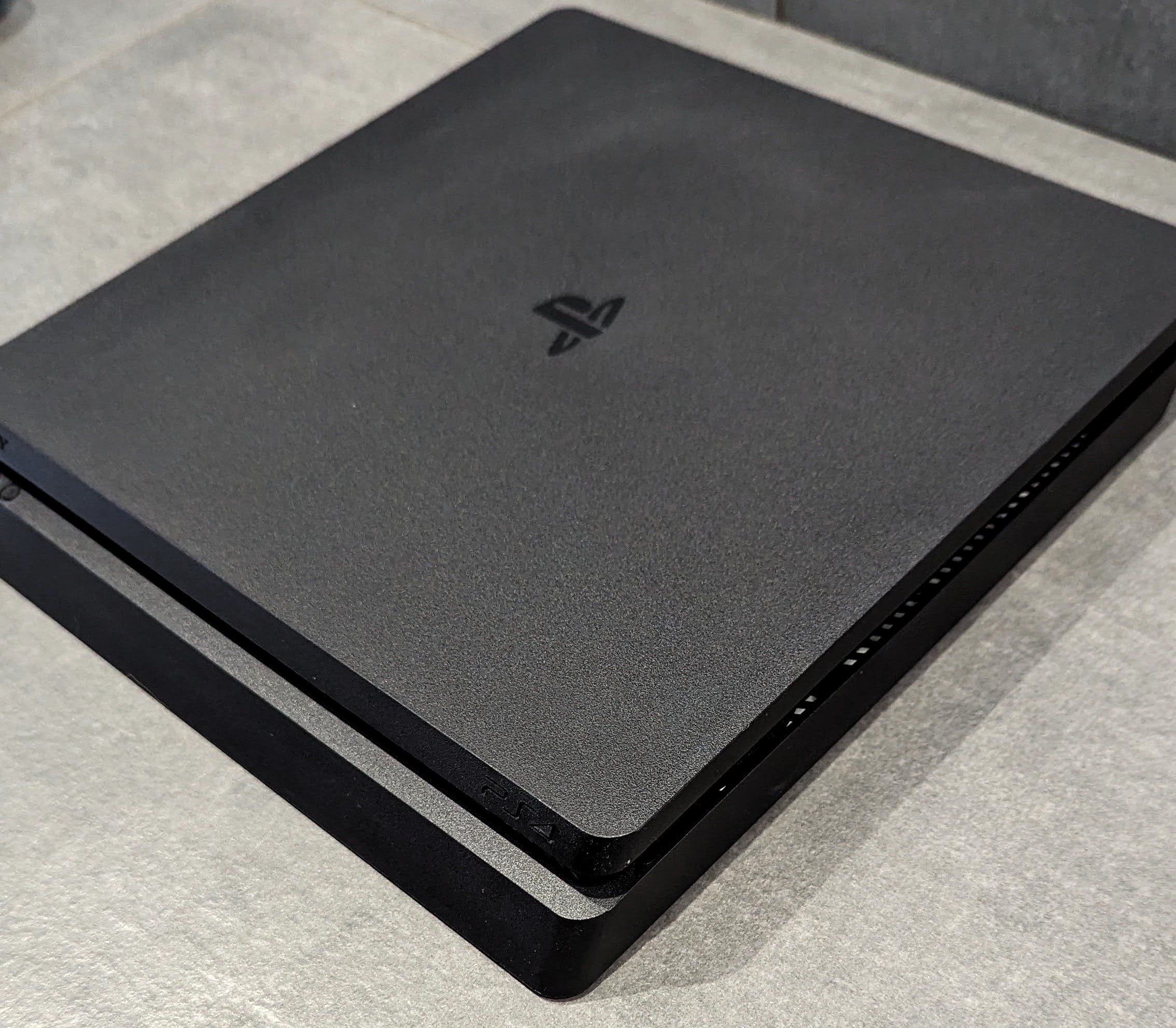 Console Sony PlayStation 4 Slim 500 Go - Noire