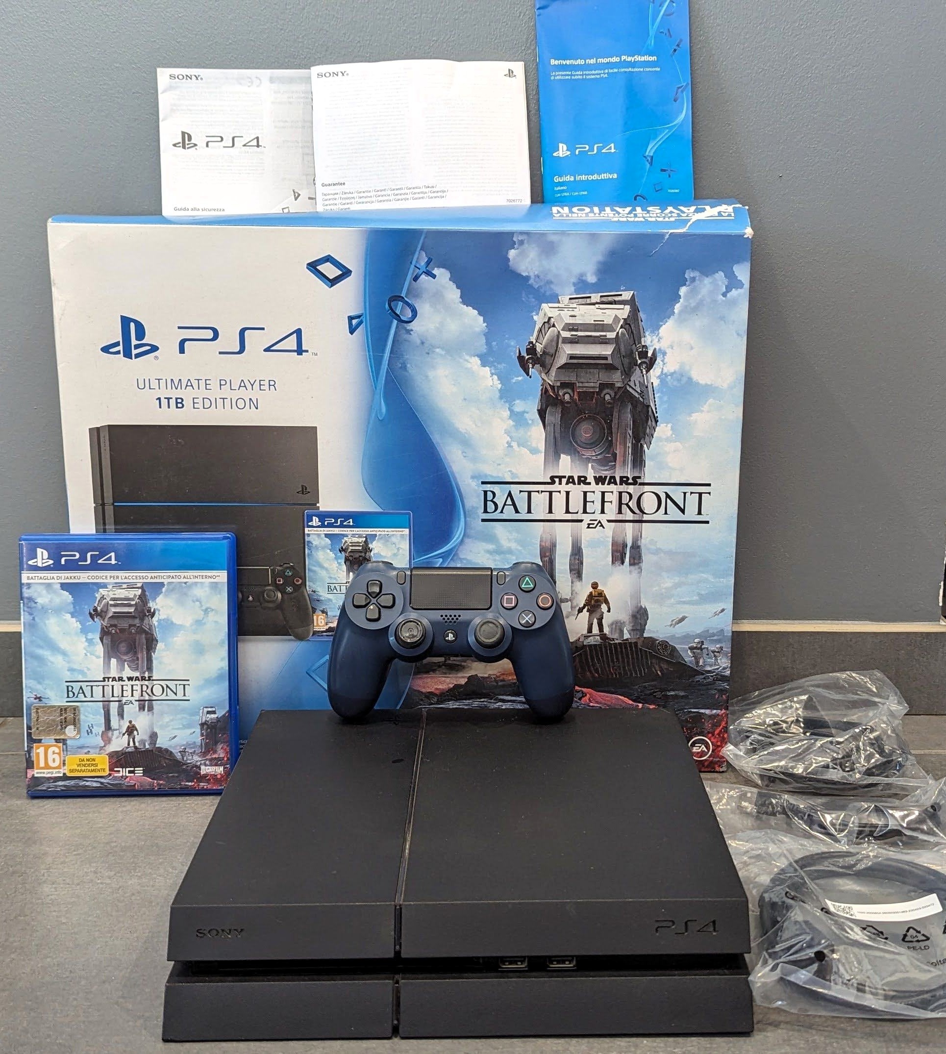 Pack Console Sony PS4 1 To Noire + Star Wars Battlefront