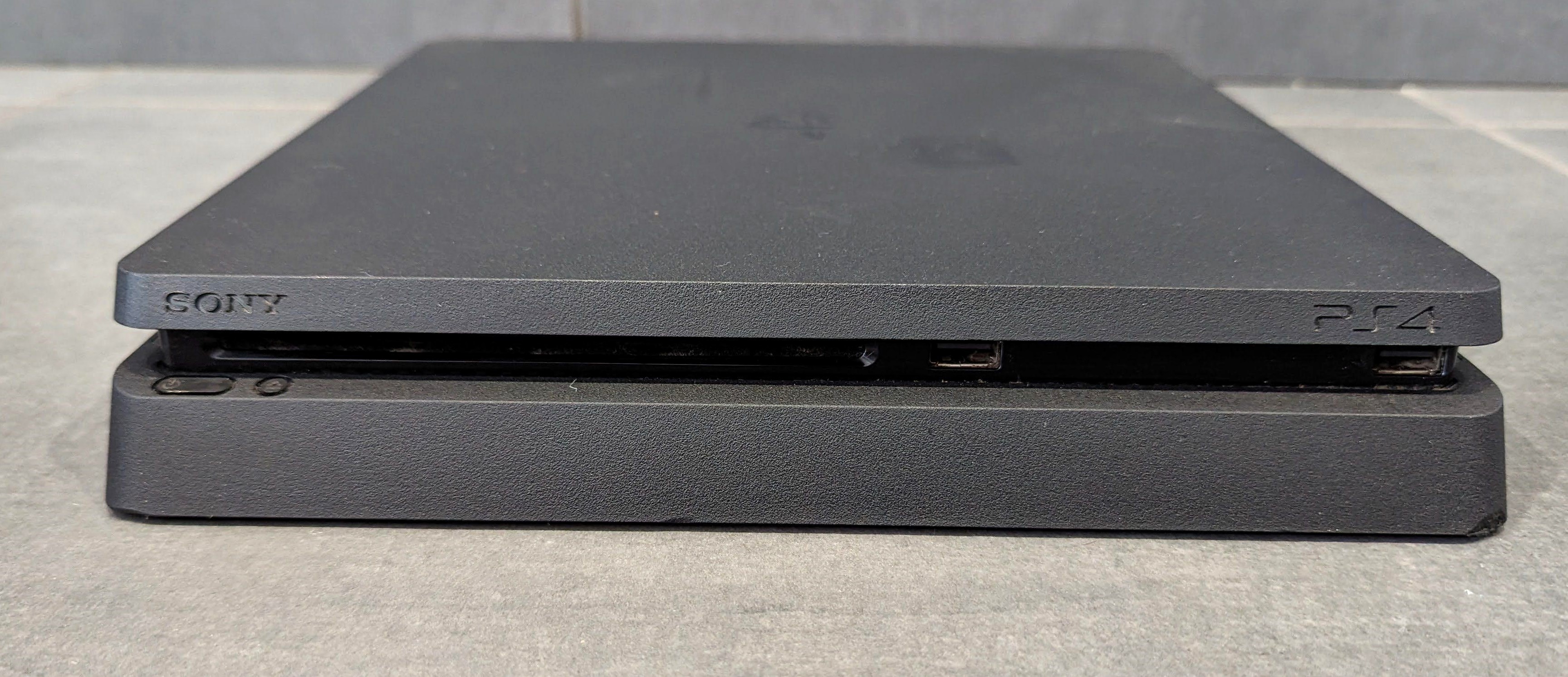 Console Sony PlayStation 4 Slim 500 Go Console - Noire