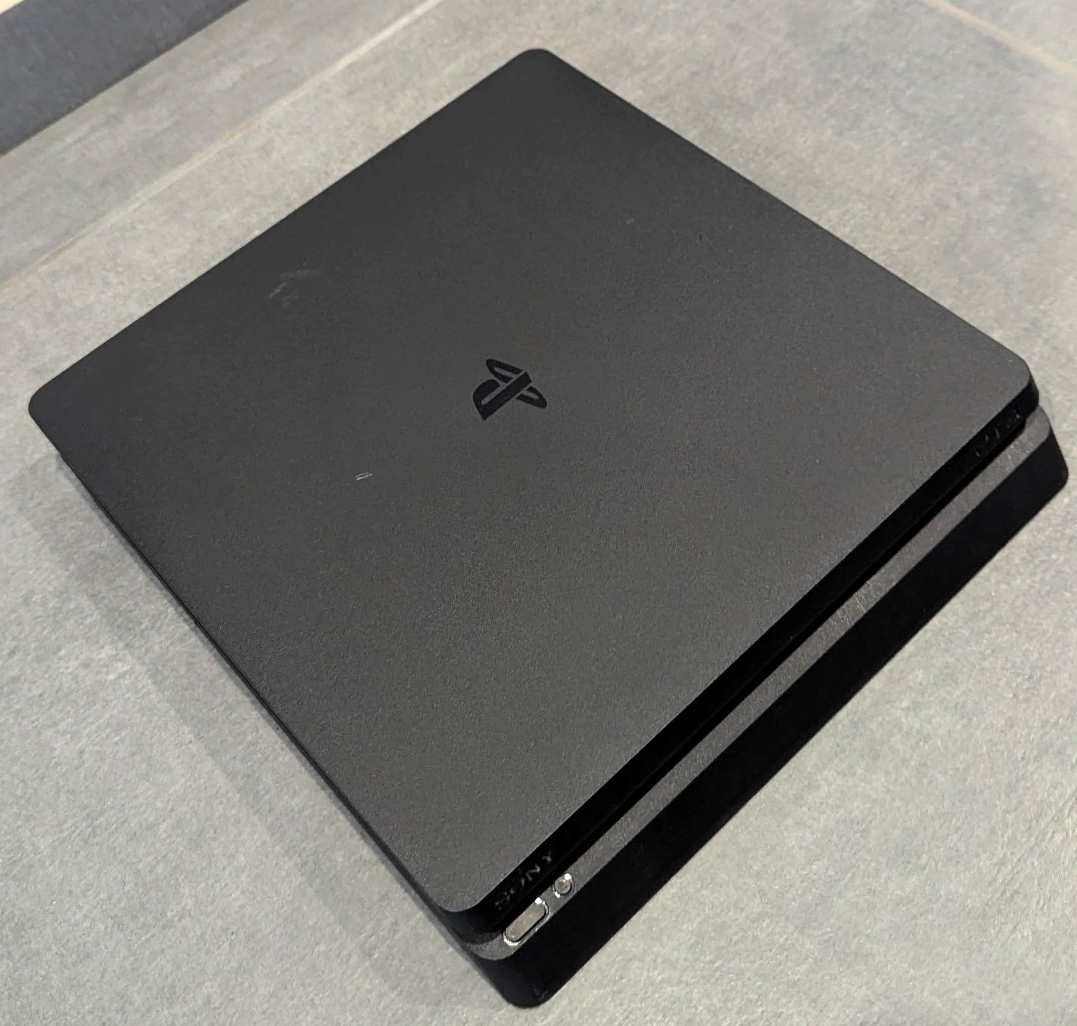 Console Sony PlayStation 4 Slim 500 Go Console