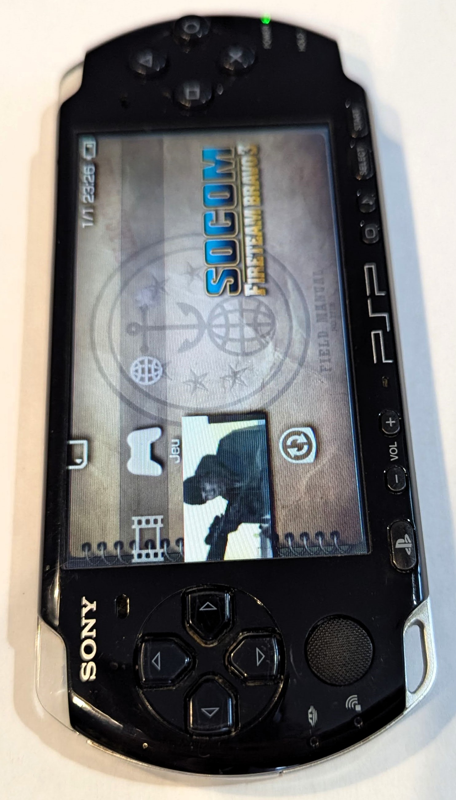 Console Sony PlayStation Portable ( PSP 1004 )  - Noire