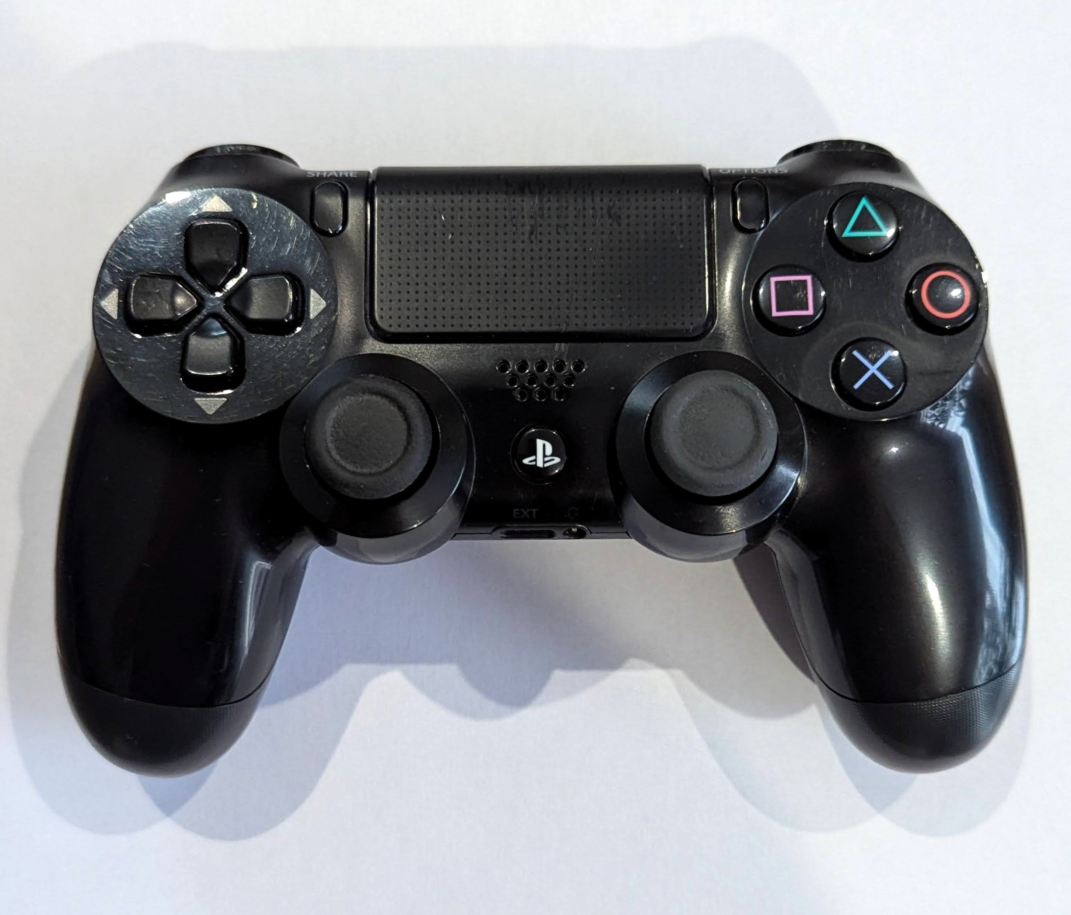 Manette Sony DualShock 4 sans Fil pоur PlayStation 4 - Noire