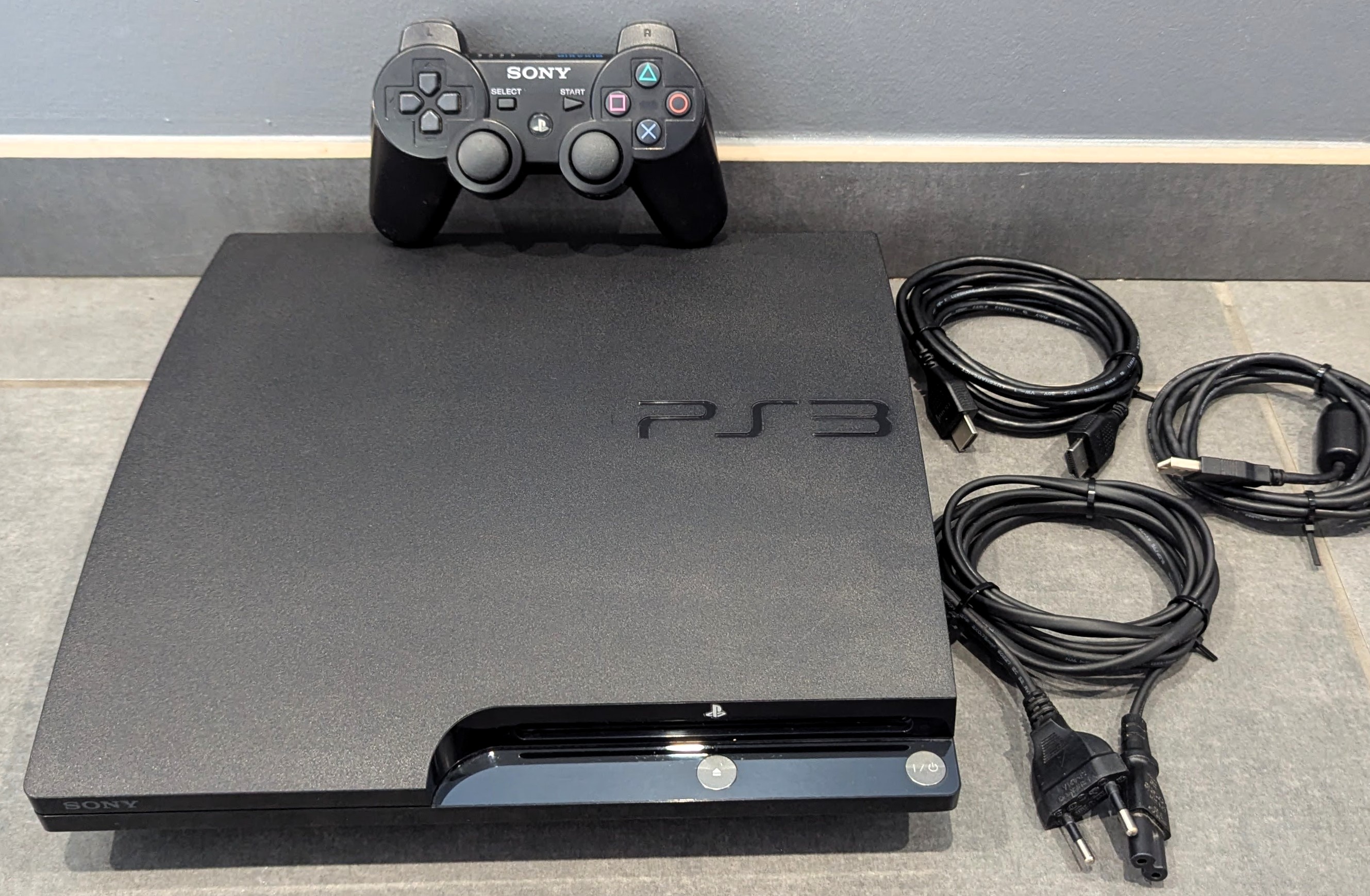 Console Sony PlayStation 3 Slim 120 Go Console - Noire