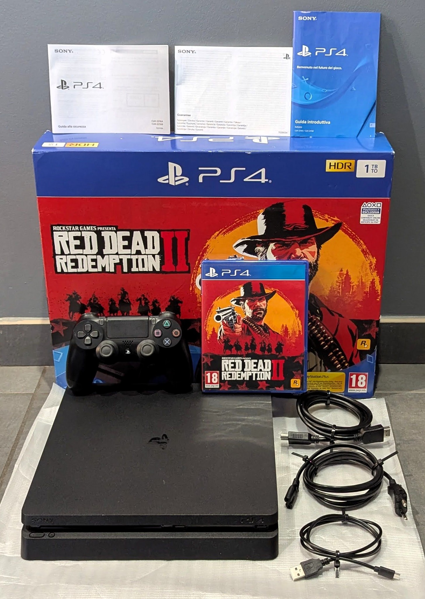 Pack PlayStation 4 Slim 500Go - Noir + Red Dead Redemption II