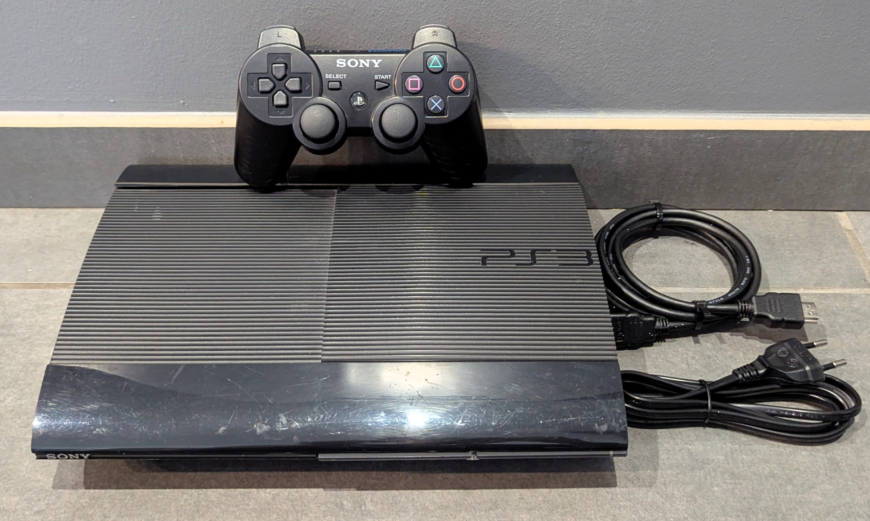 Console Sony Playstation 3 Ultra Slim 12GO ( CECH-4204A )