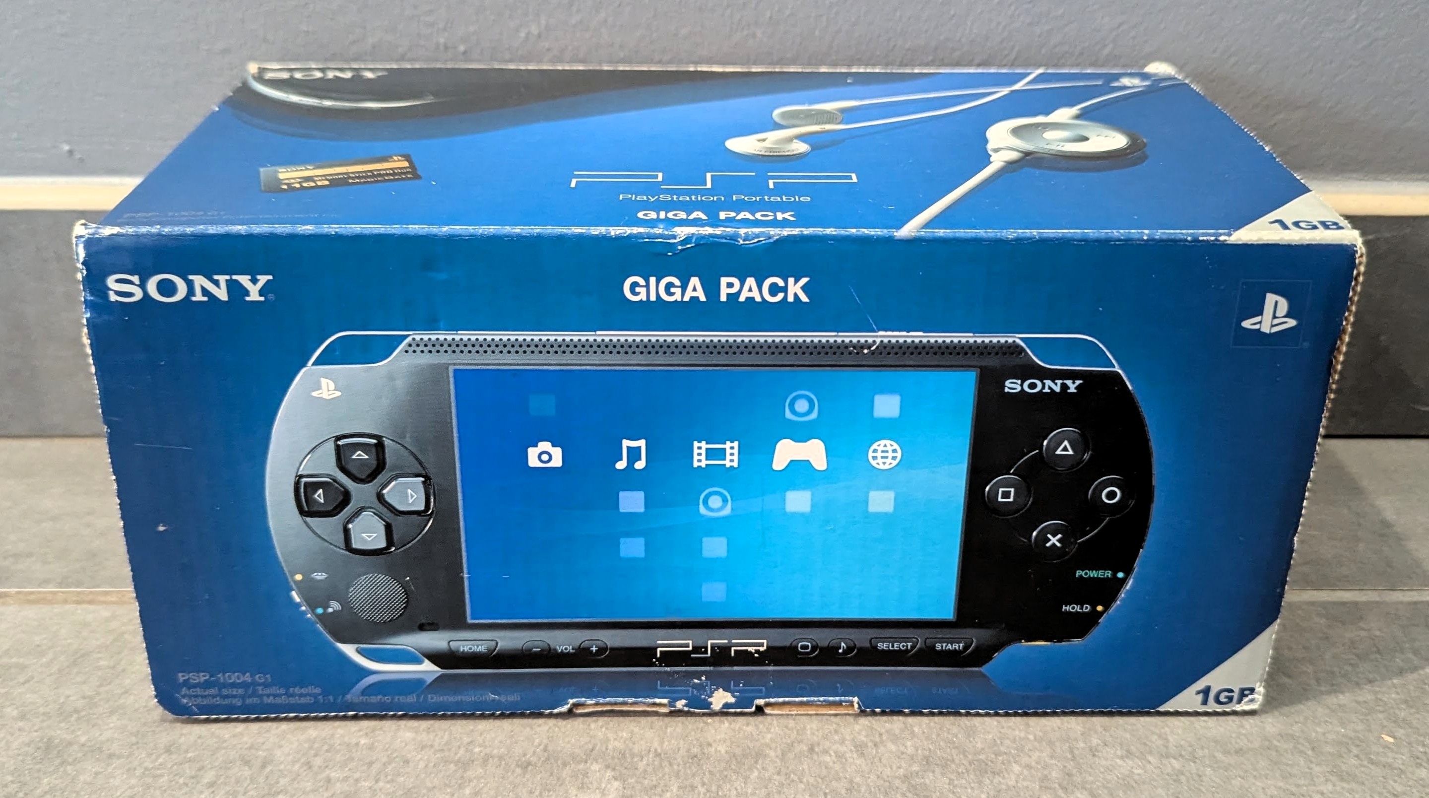 Giga Pack Console Sony Playstation Portable PSP 1004 - Noire