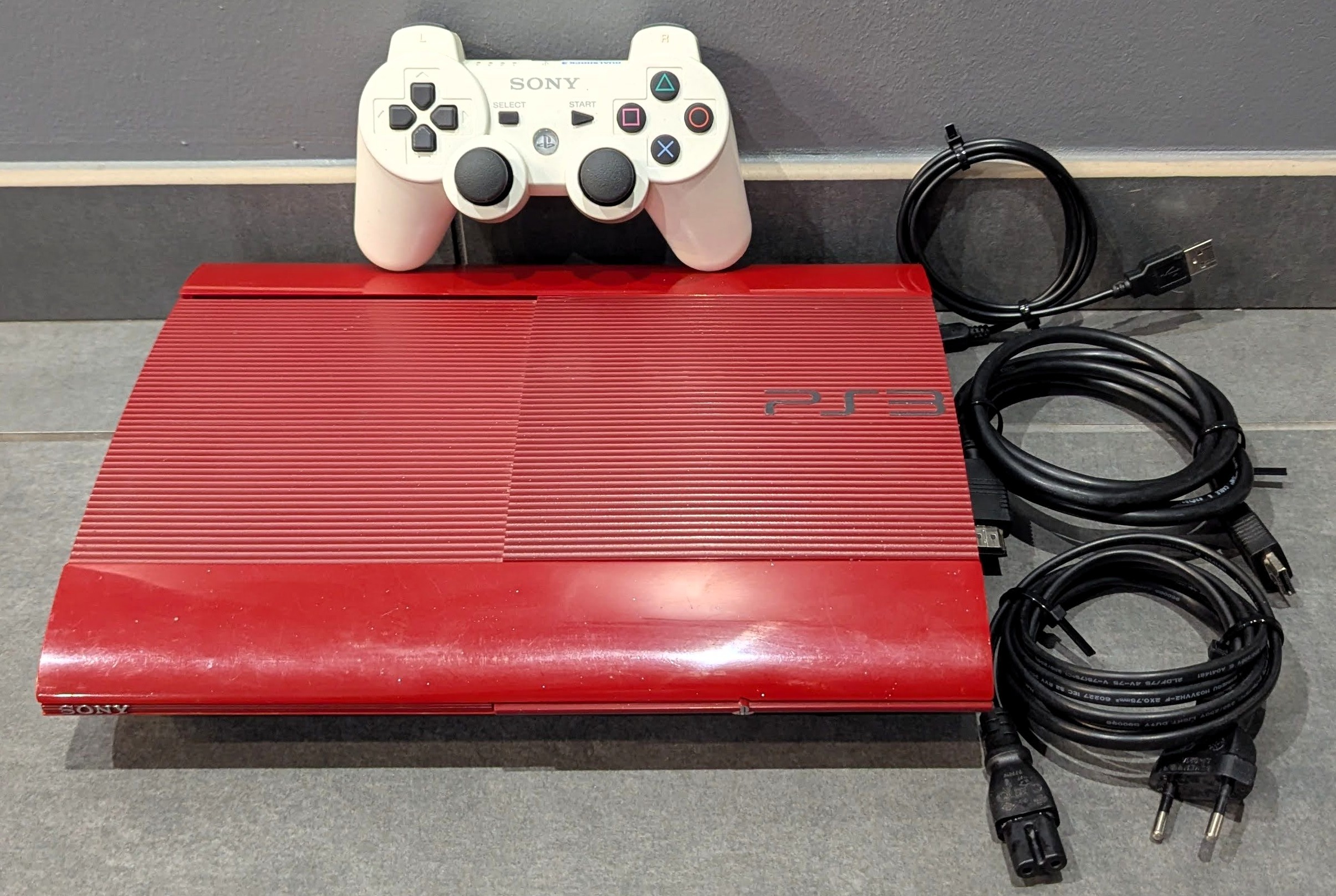 Console Sony Playstation 3 PS3 Ultra Slim Rouge CECH-4004C 500 GO