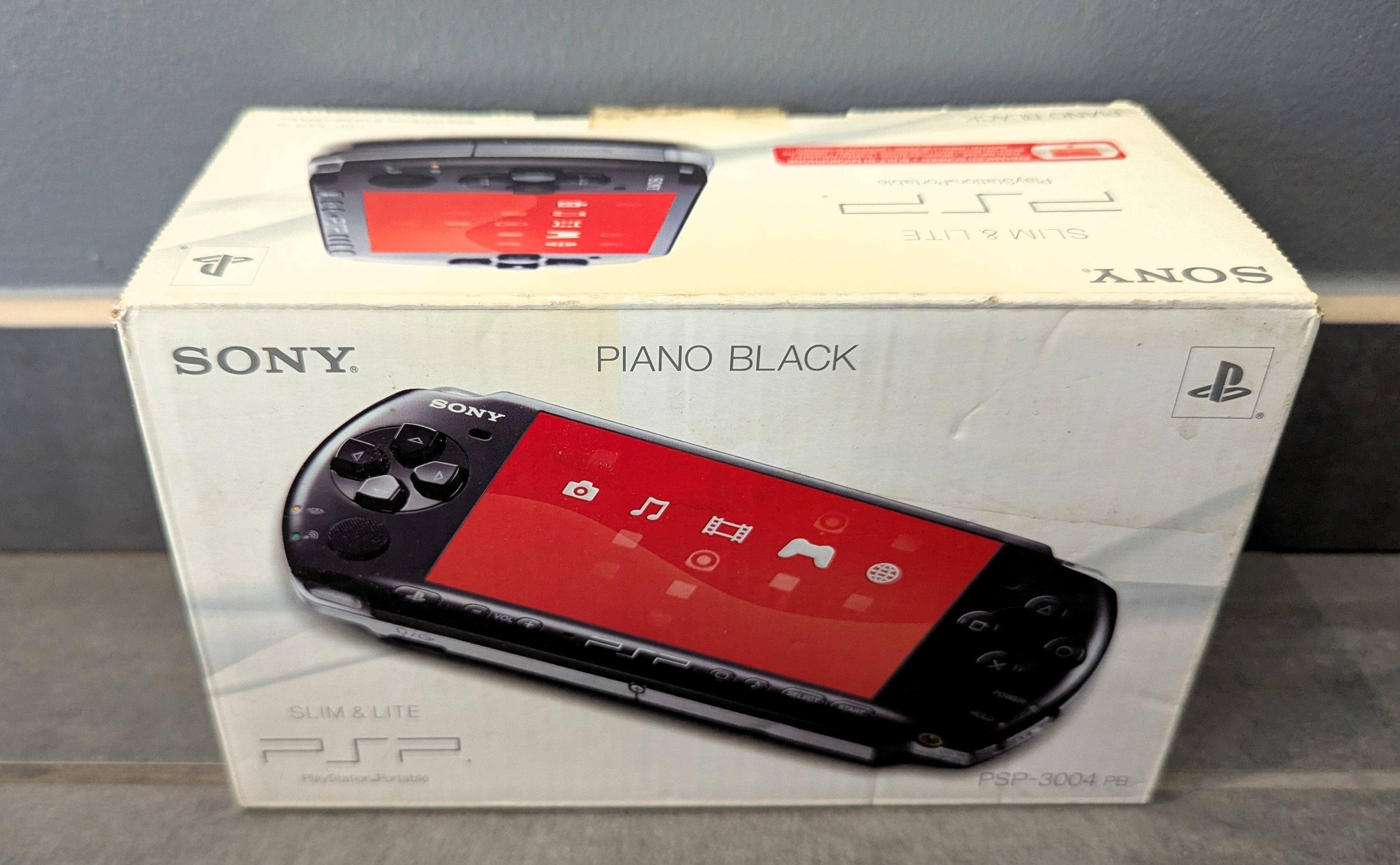 Console Sony PlayStation Portable PSP Slim & Light 3004 - Noire