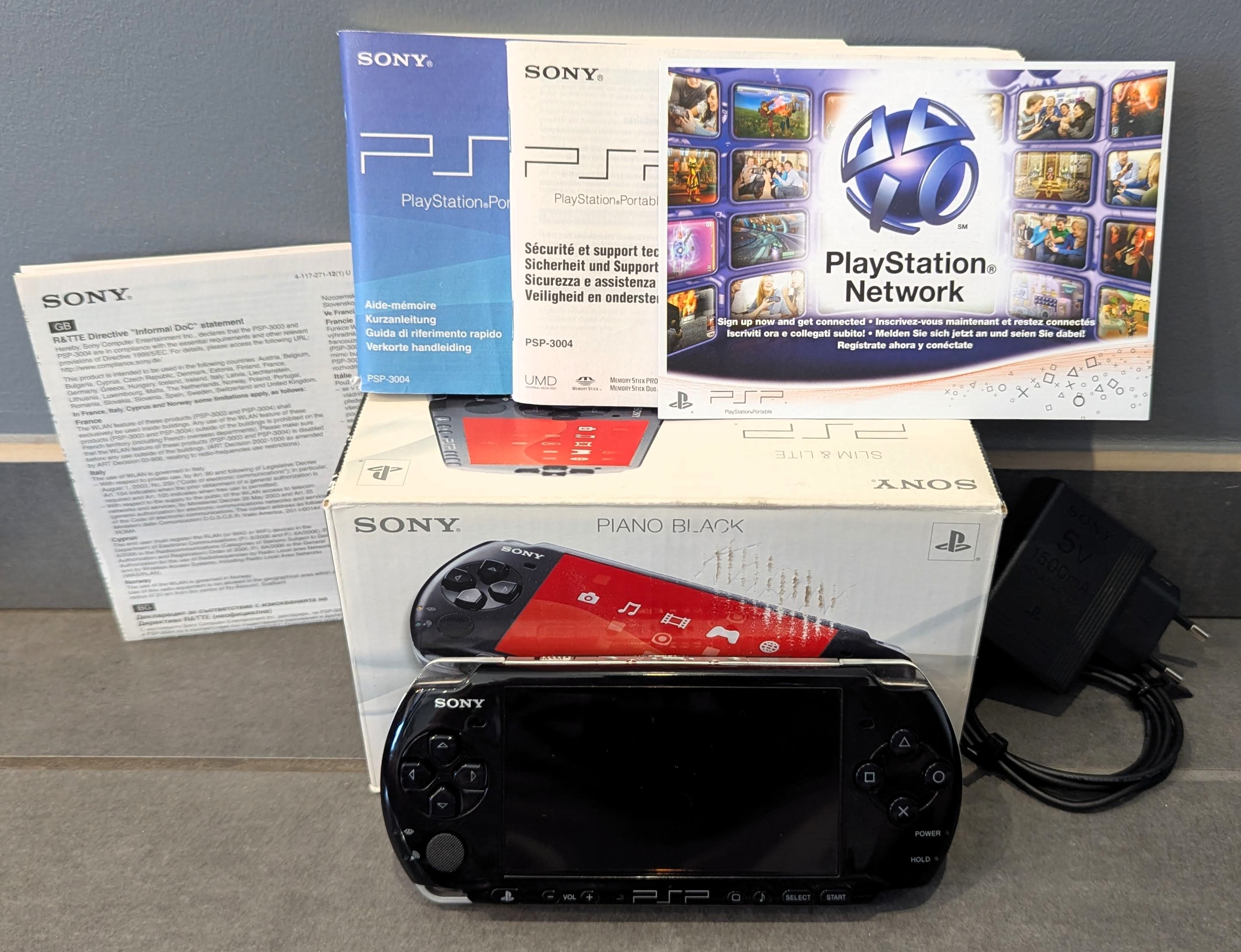 Console Sony PlayStation Portable PSP 3004 - Noire