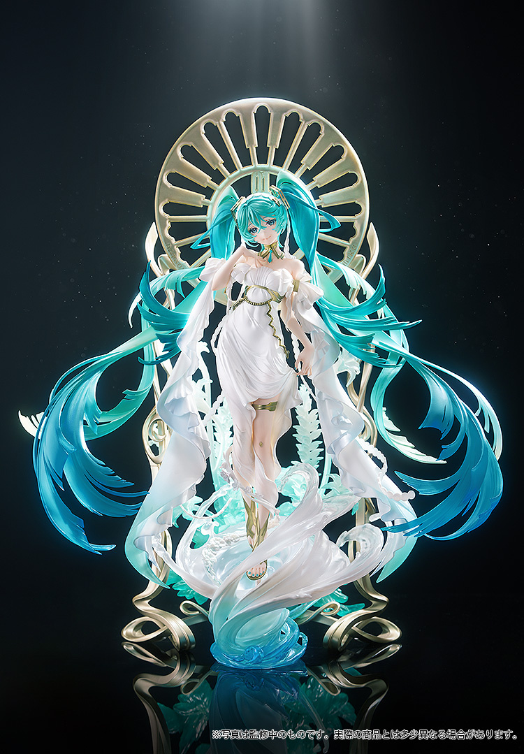 Hatsune Miku Feat. Yoneyama Mai 1/7 Scale Figure