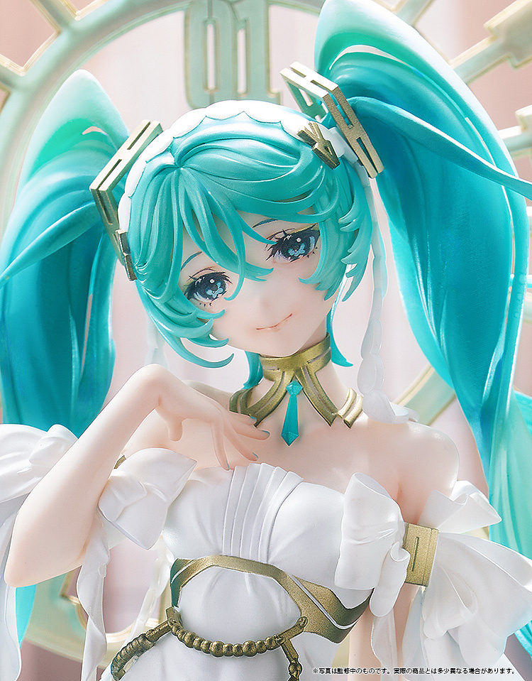 Hatsune Miku Feat. Yoneyama Mai 1/7 Scale Figure