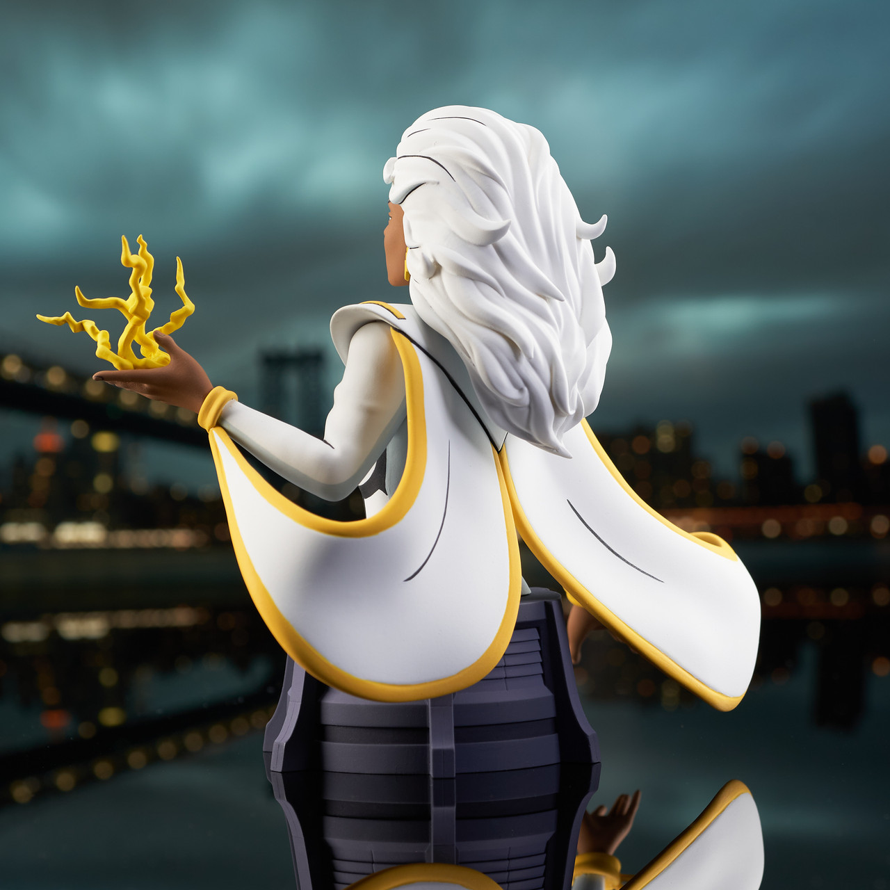 Marvel X-Men: The Animated Series - Storm Animated Resin Bust