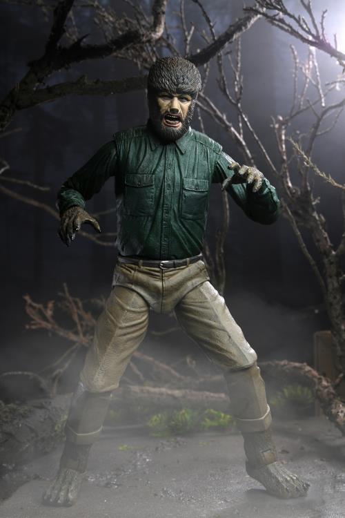 Universal Monsters Ultimate The Wolf Man Figure
