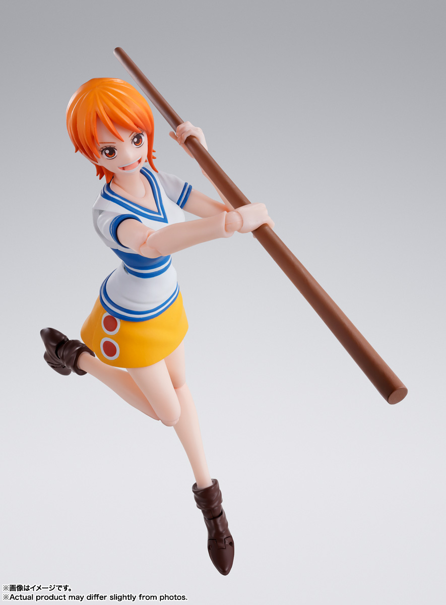 One Piece S.H.Figuarts Nami (Romance Dawn) Action Figure