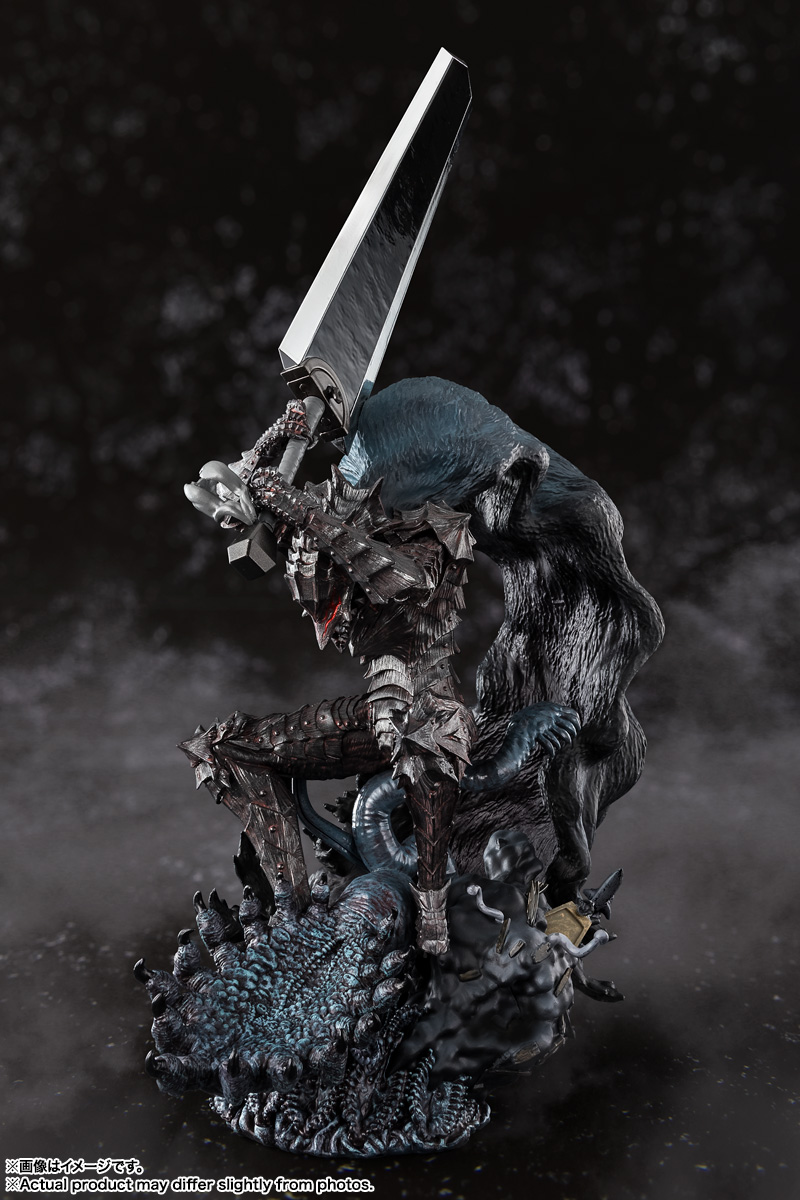 Guts Berserker Armor Figure H35Cm Berserk Figuarts Zero Touche Metallique