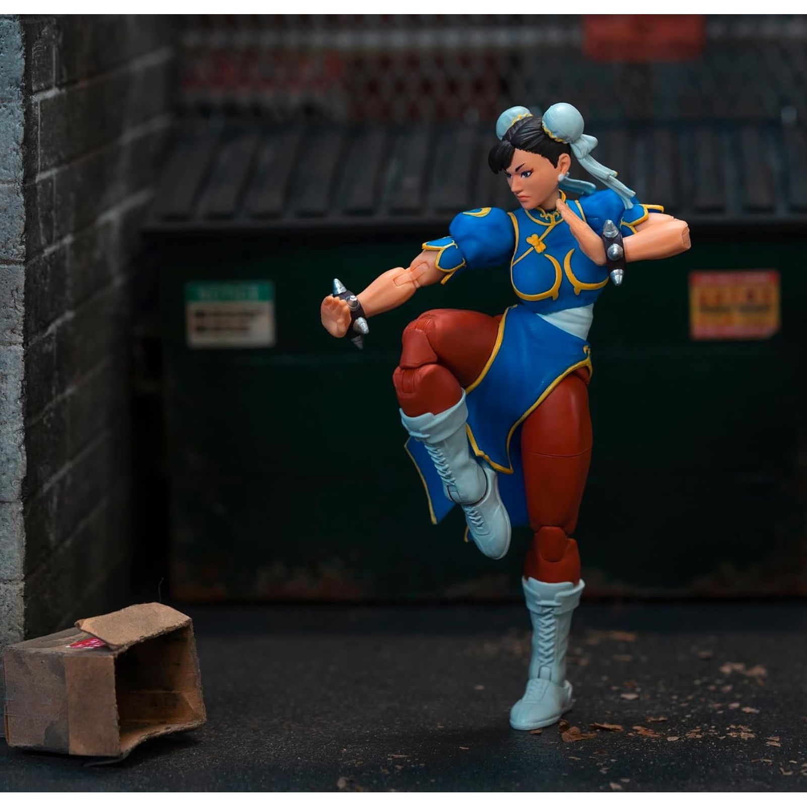 Street Fighter Chun-Li 1/12 Scale Action Figure