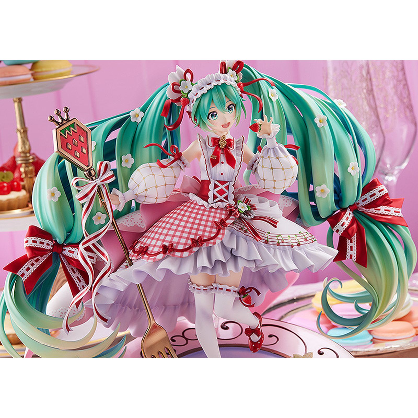 Vocaloid Hatsune Miku Strawberry Motif (15th Anniversary Ver.) 1/7 Scale Figure (Reissue)