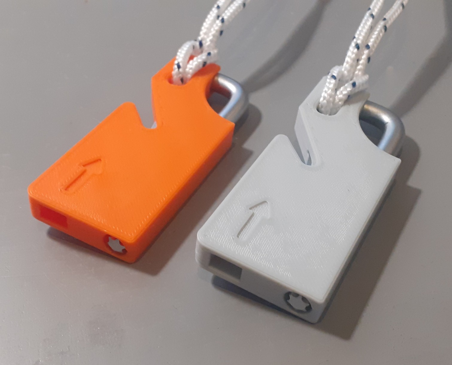 Outils multifonction - Clé torx M8 (T45) pour foil - sifflet de sécurité – Coupe ligne