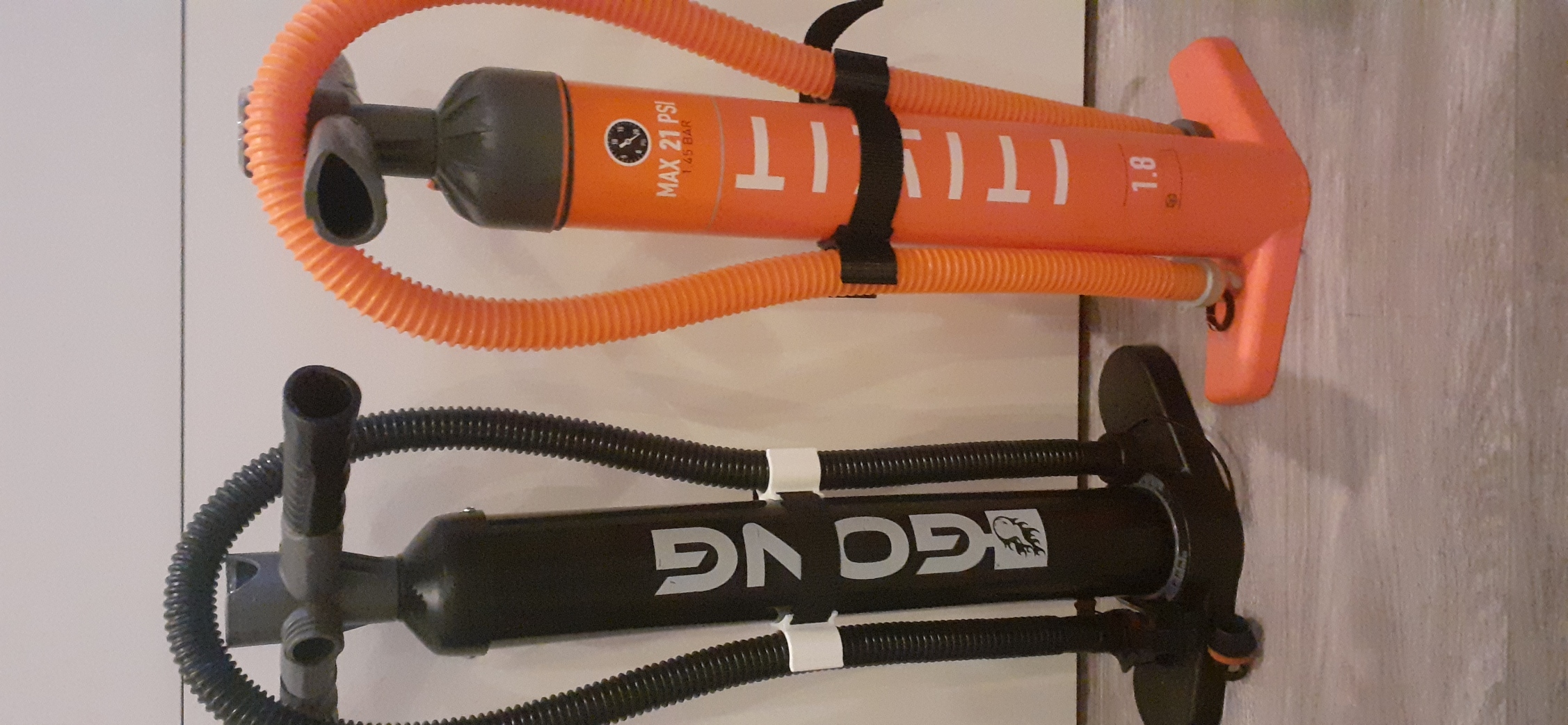 Support universel pour tuyau de pompe kite/wing/Paddle