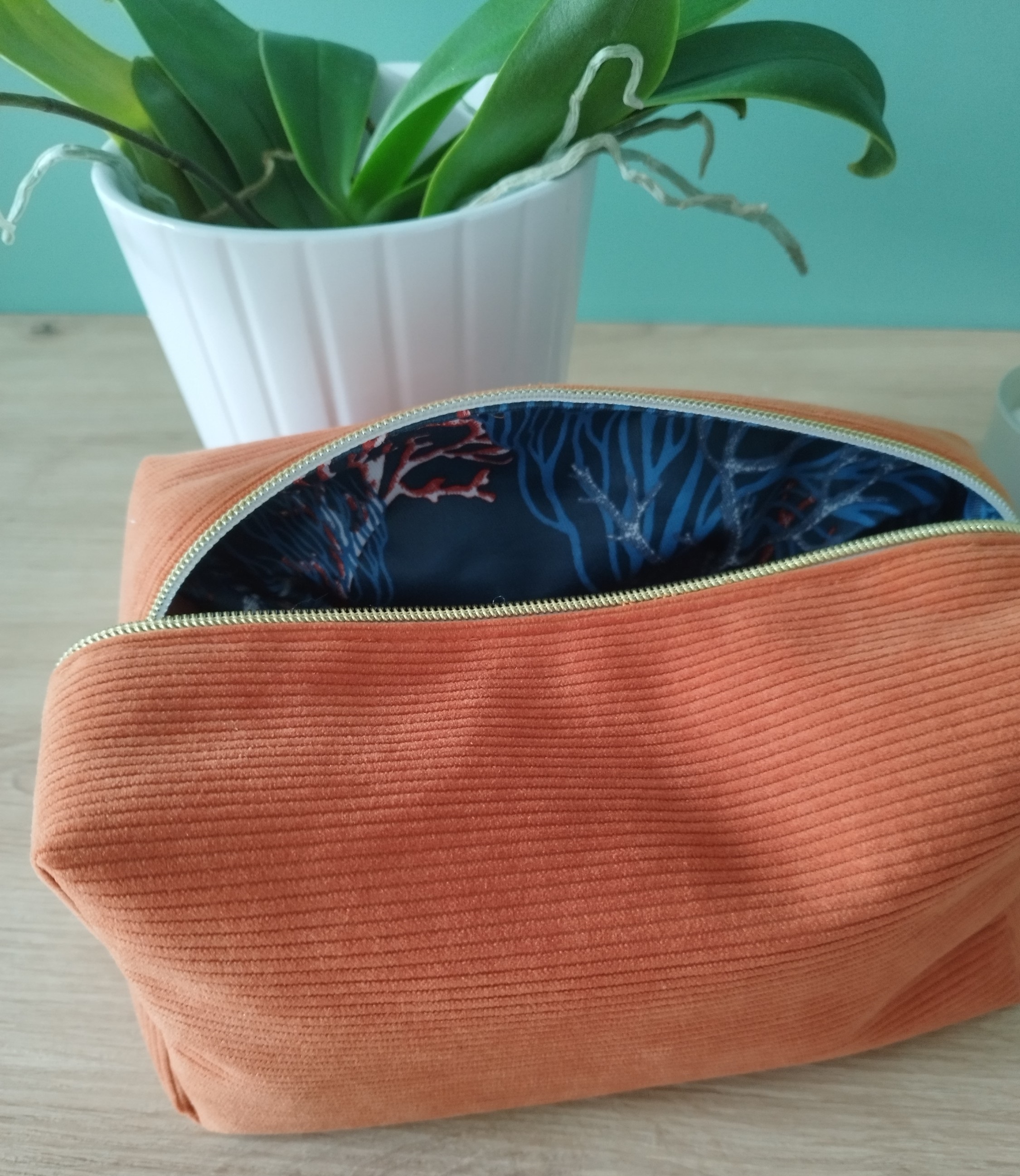 Trousse de toilette COSMIQ en velours orange
