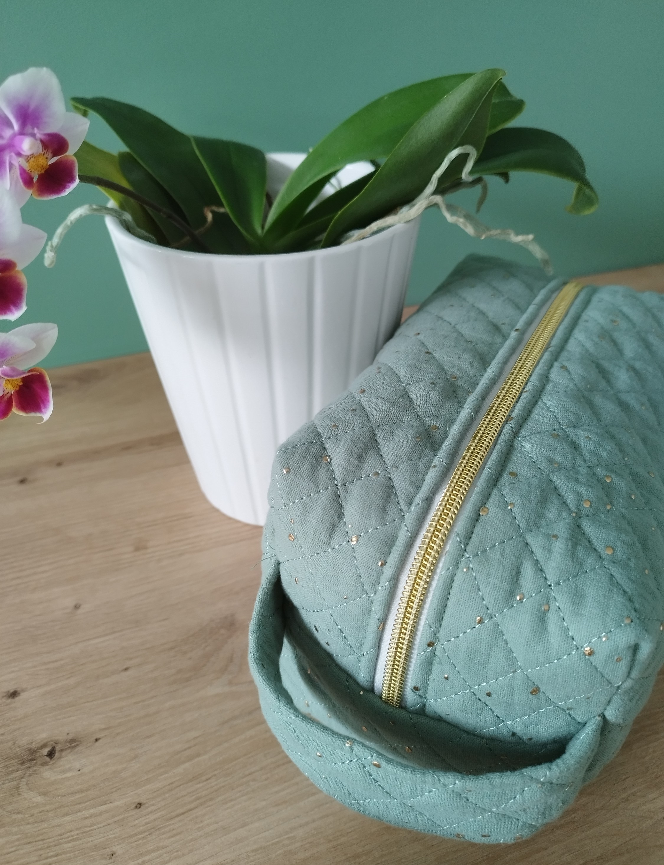 Trousse de toilette COSMIQ en tissu vert