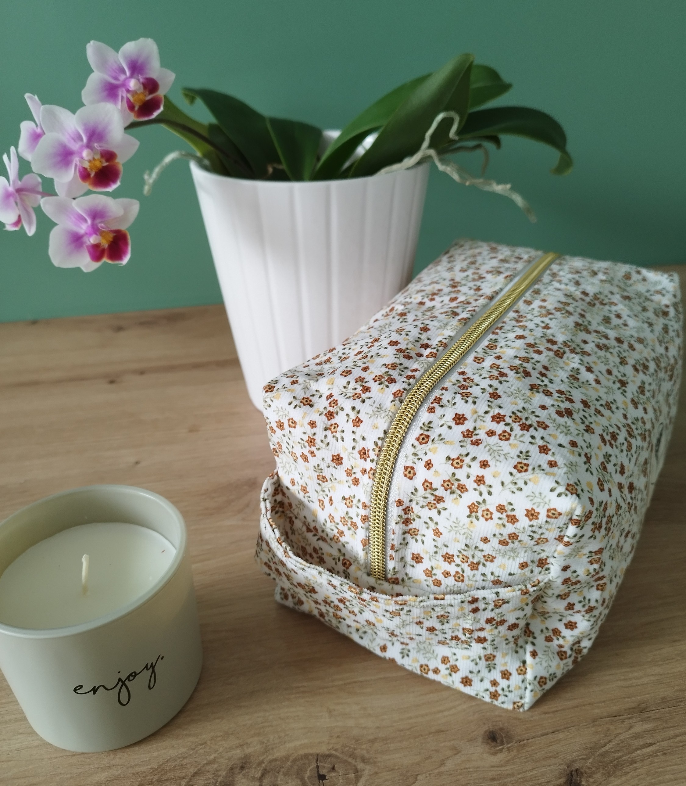 Trousse de toilette COSMIQ en velours liberty
