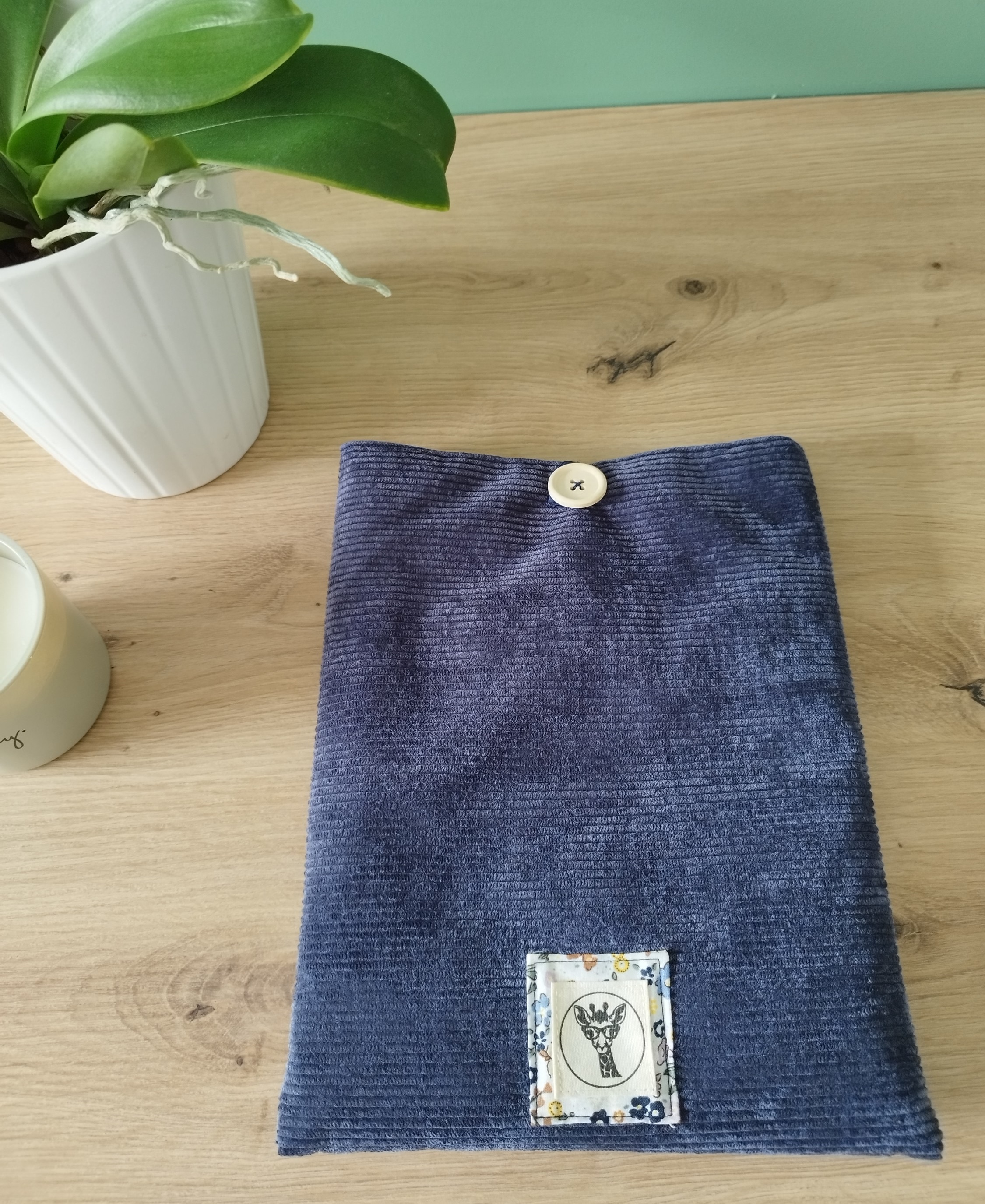 Housse tablette ou livré broché ASTRA en velours bleu ardoise