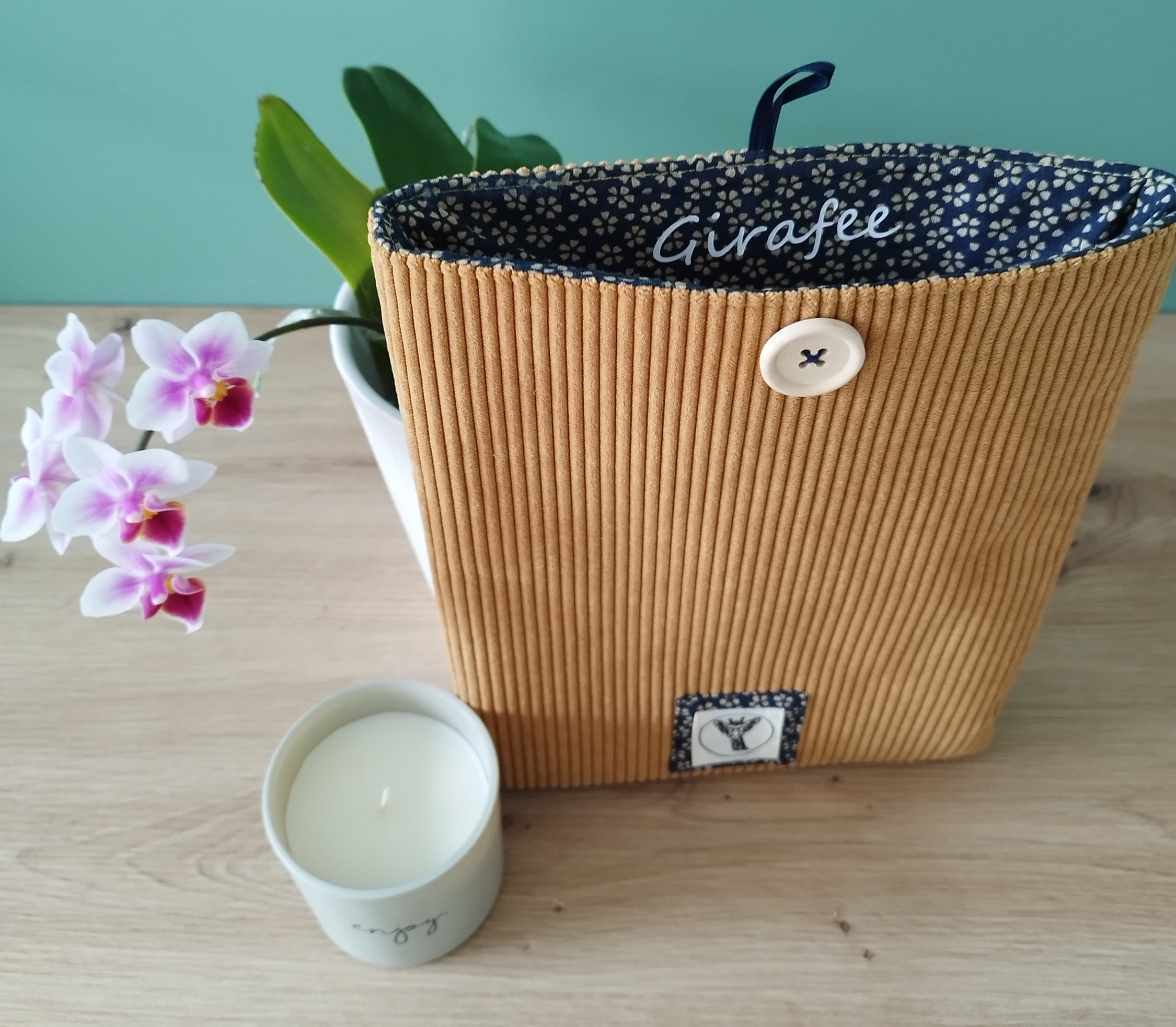 Housse tablette ou livré broché ASTRA en velours jaune