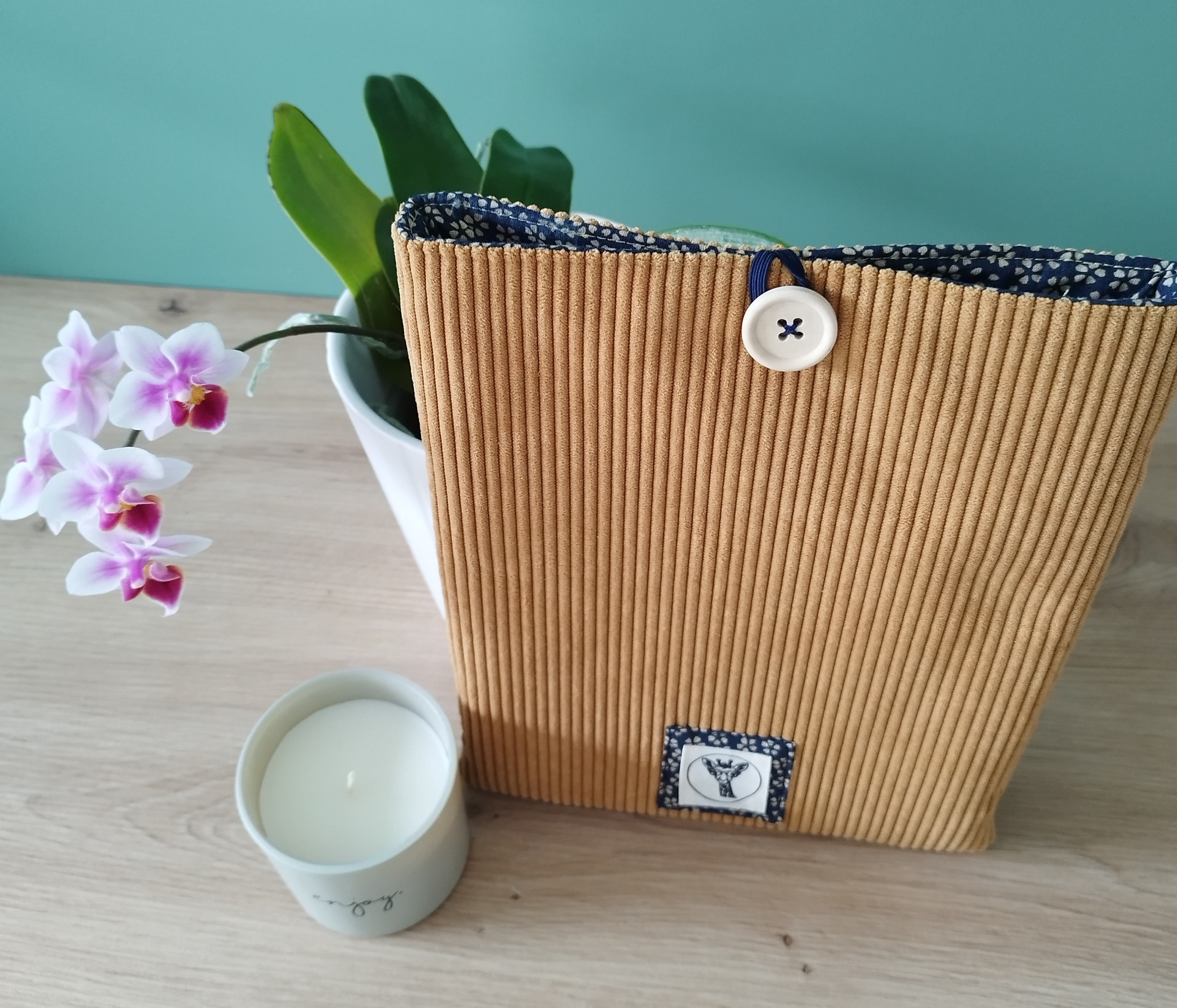 Housse tablette ou livré broché ASTRA en velours jaune