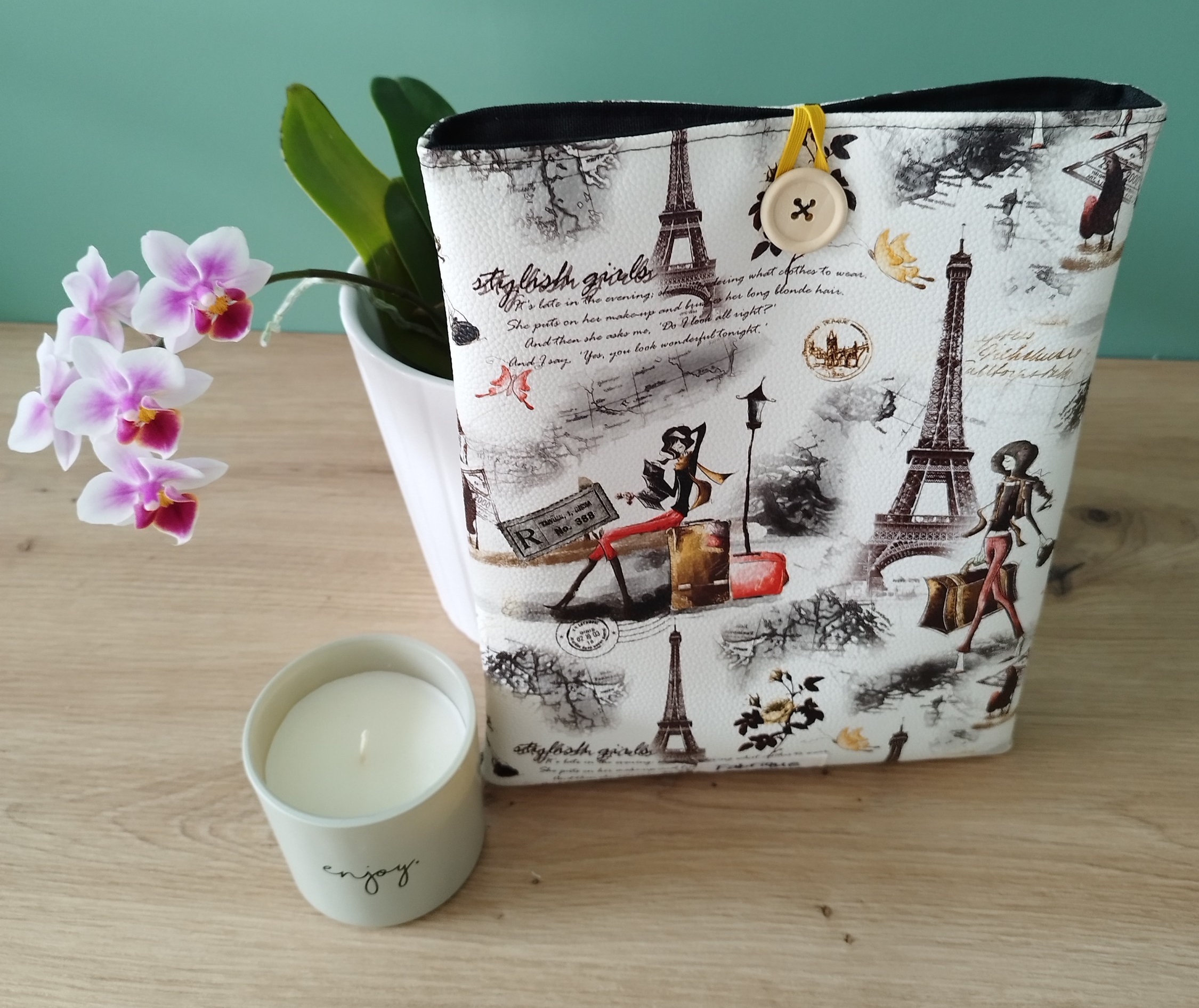 Housse tablette ou livré broché ASTRA en simili cuir motif Paris