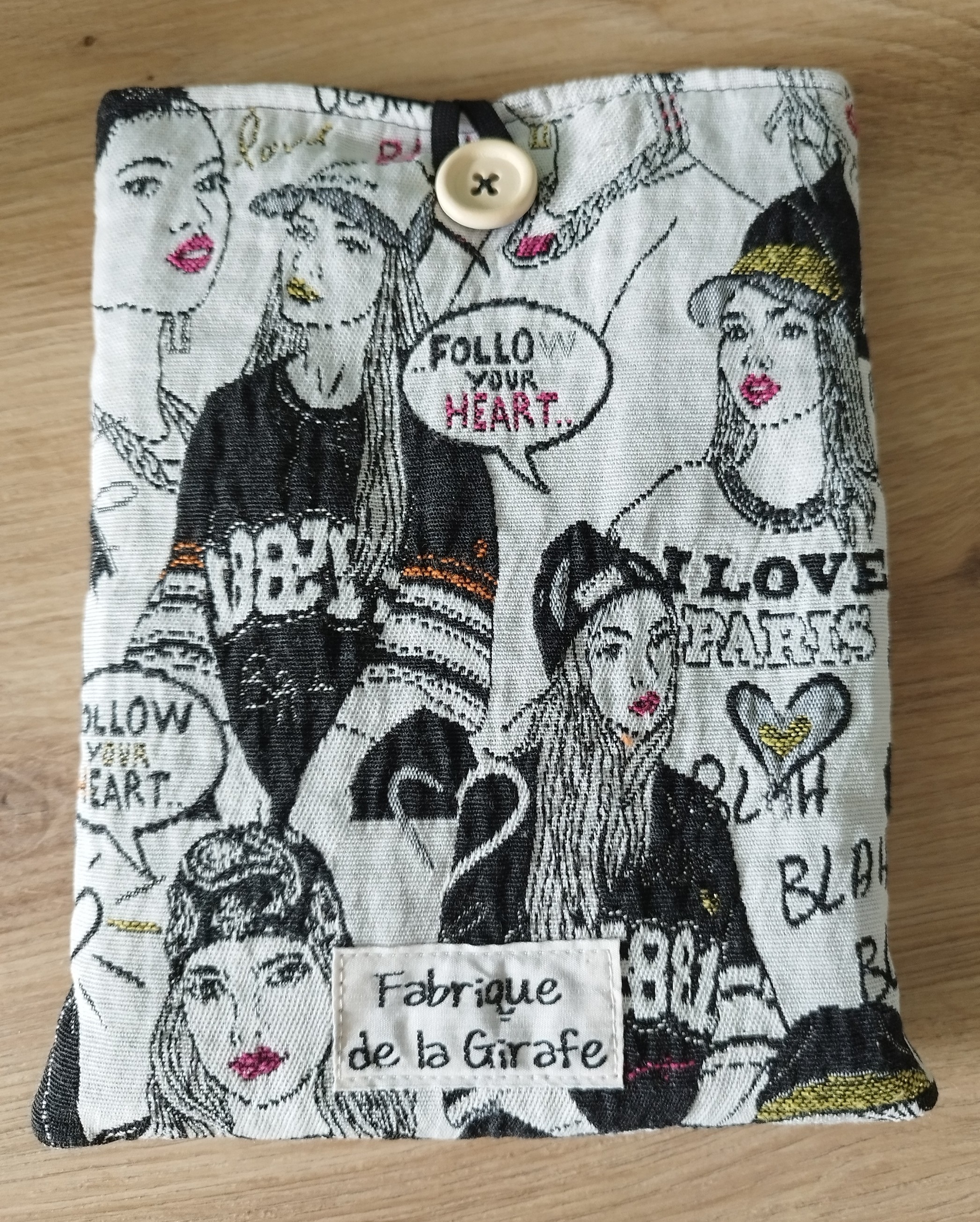 Housse liseuse ou livre de poche ECHO en tissu "Follow your heart"