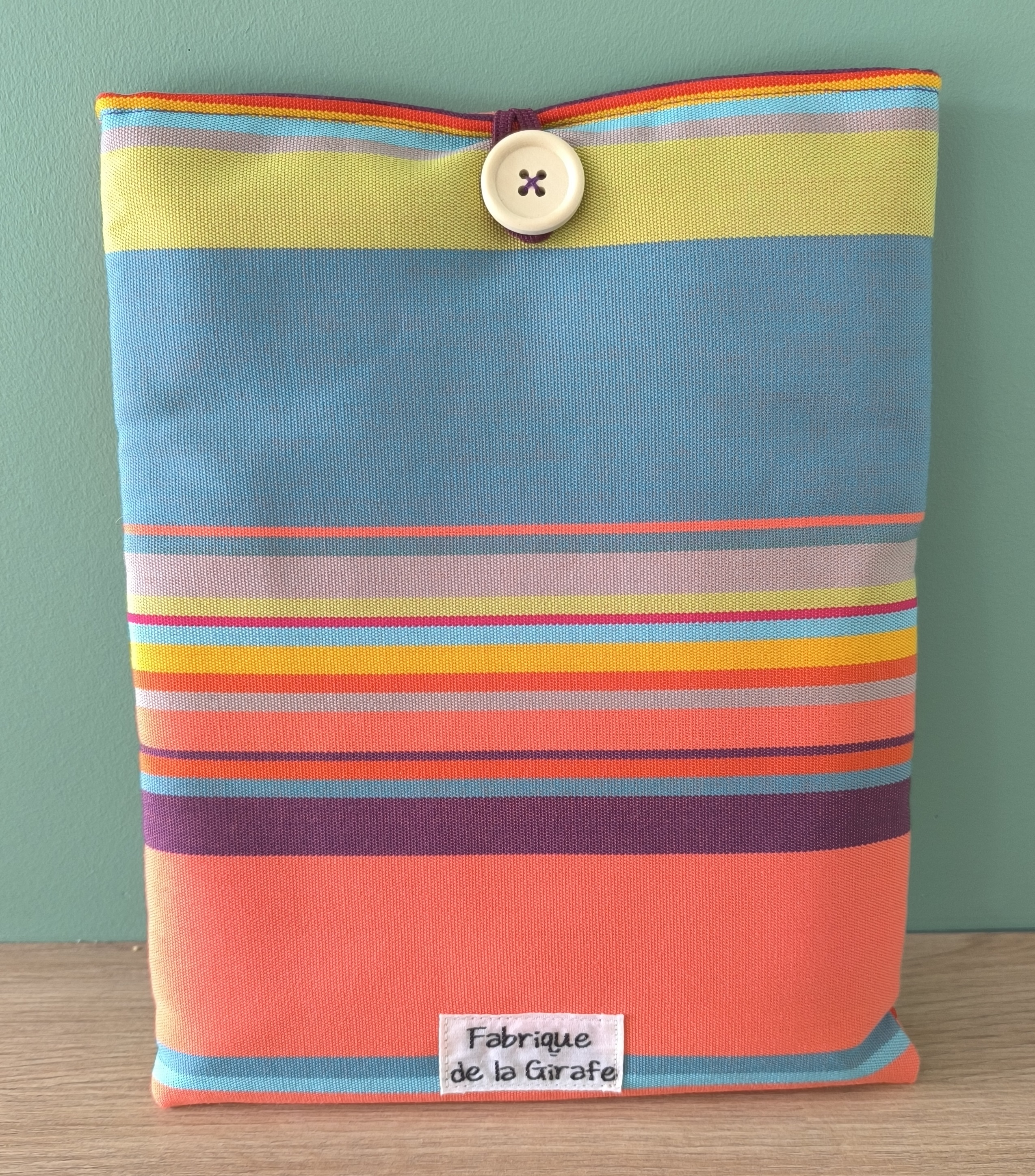 Housse tablette ou livré broché ASTRA en tissu multicolore