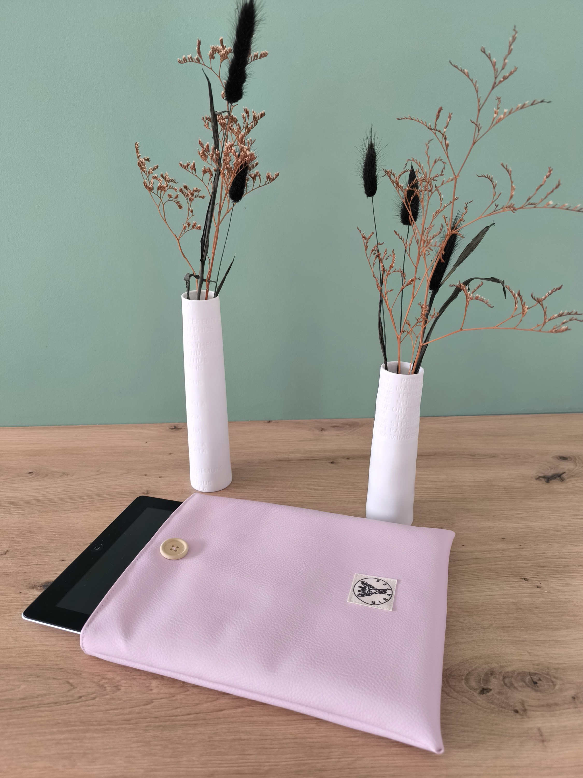 Housse tablette ou livré broché ASTRA en simili cuir rose pâle