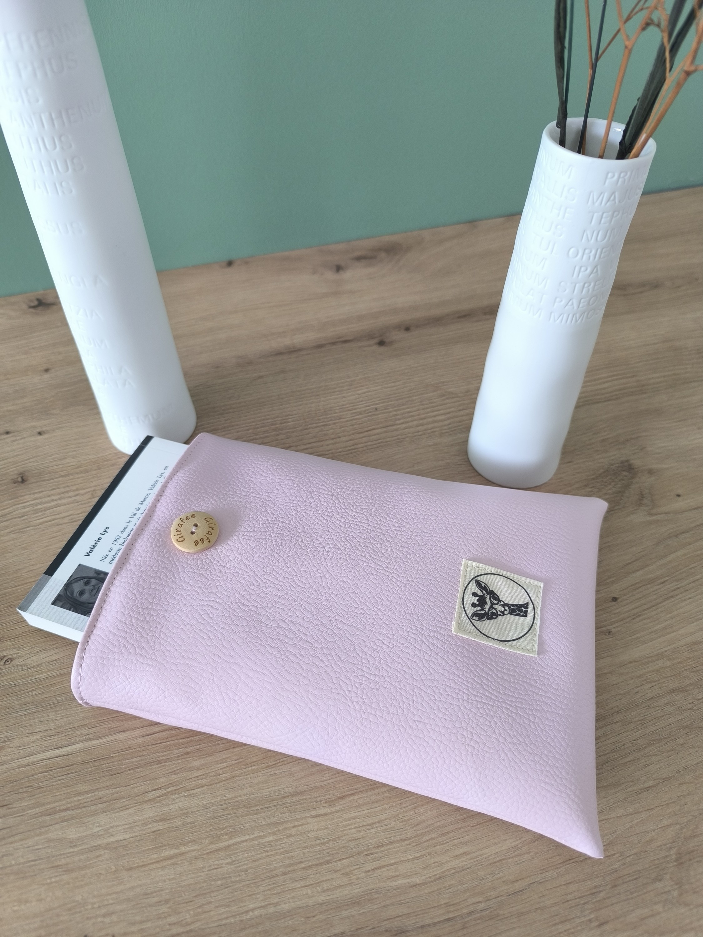 Housse liseuse ou livre de poche ECHO en simili cuir rose pâle