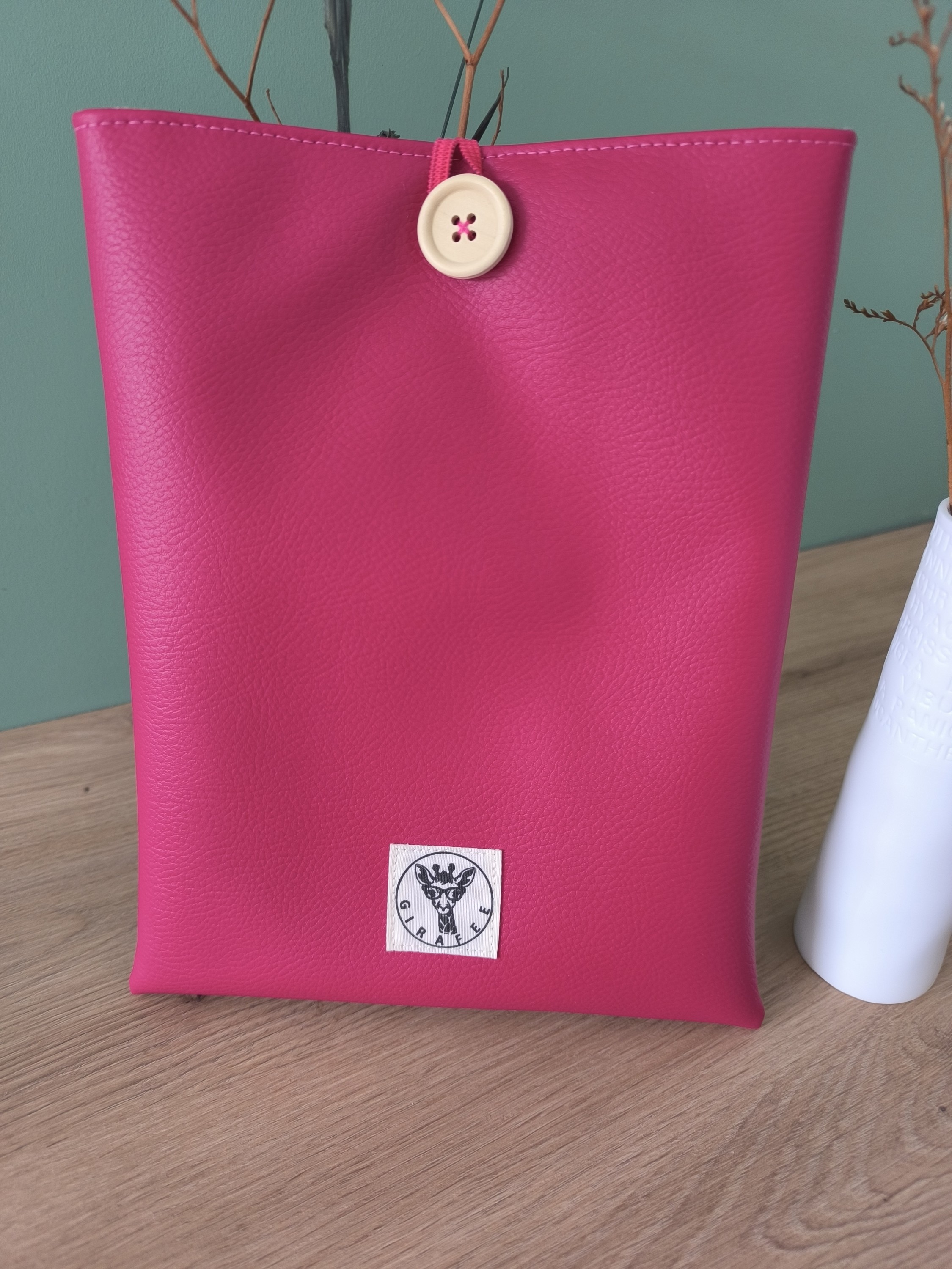 Housse tablette ou livré broché ASTRA en simili cuir framboise