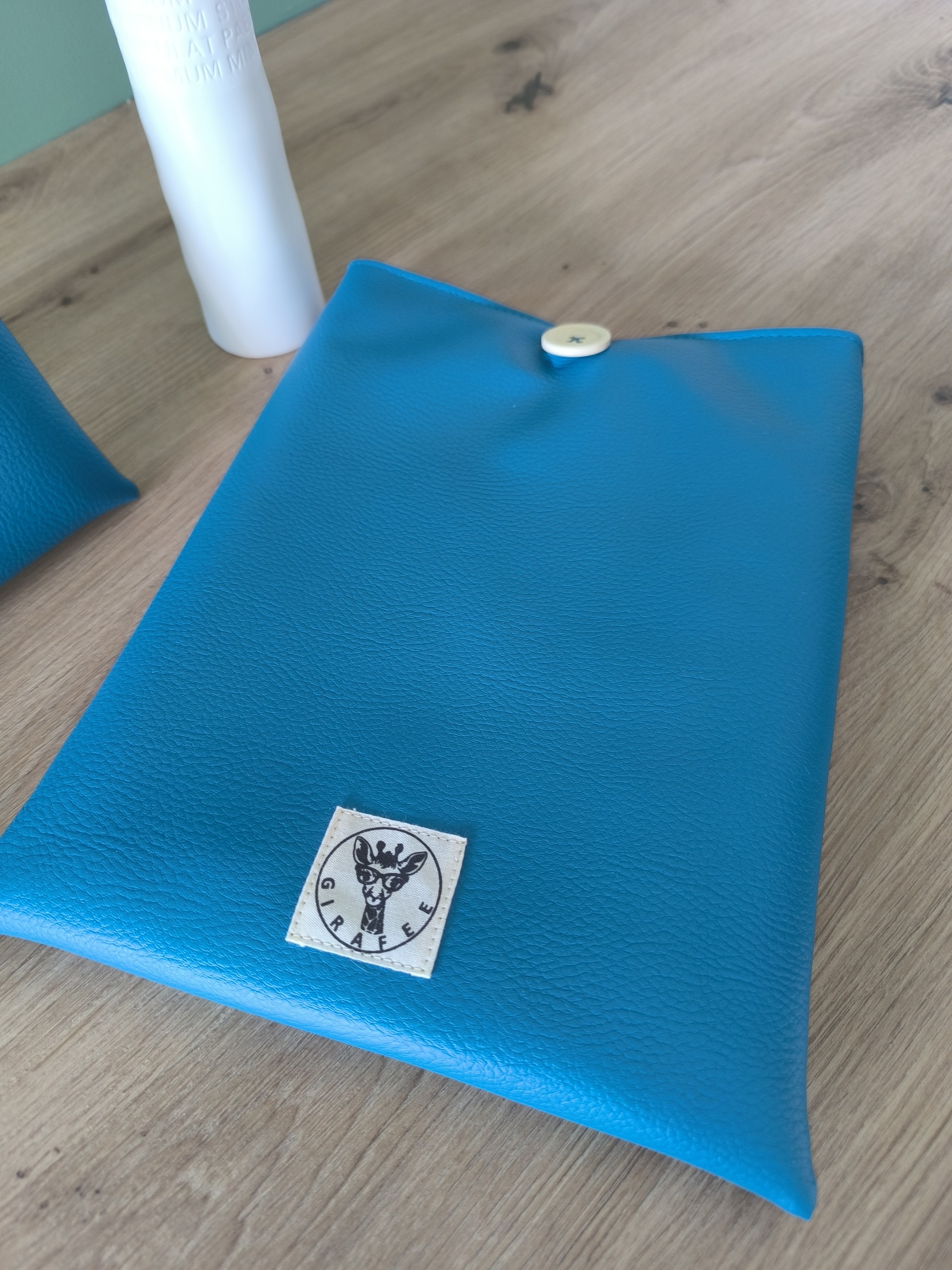 Housse tablette ou livré broché ASTRA en simili cuir bleu canard