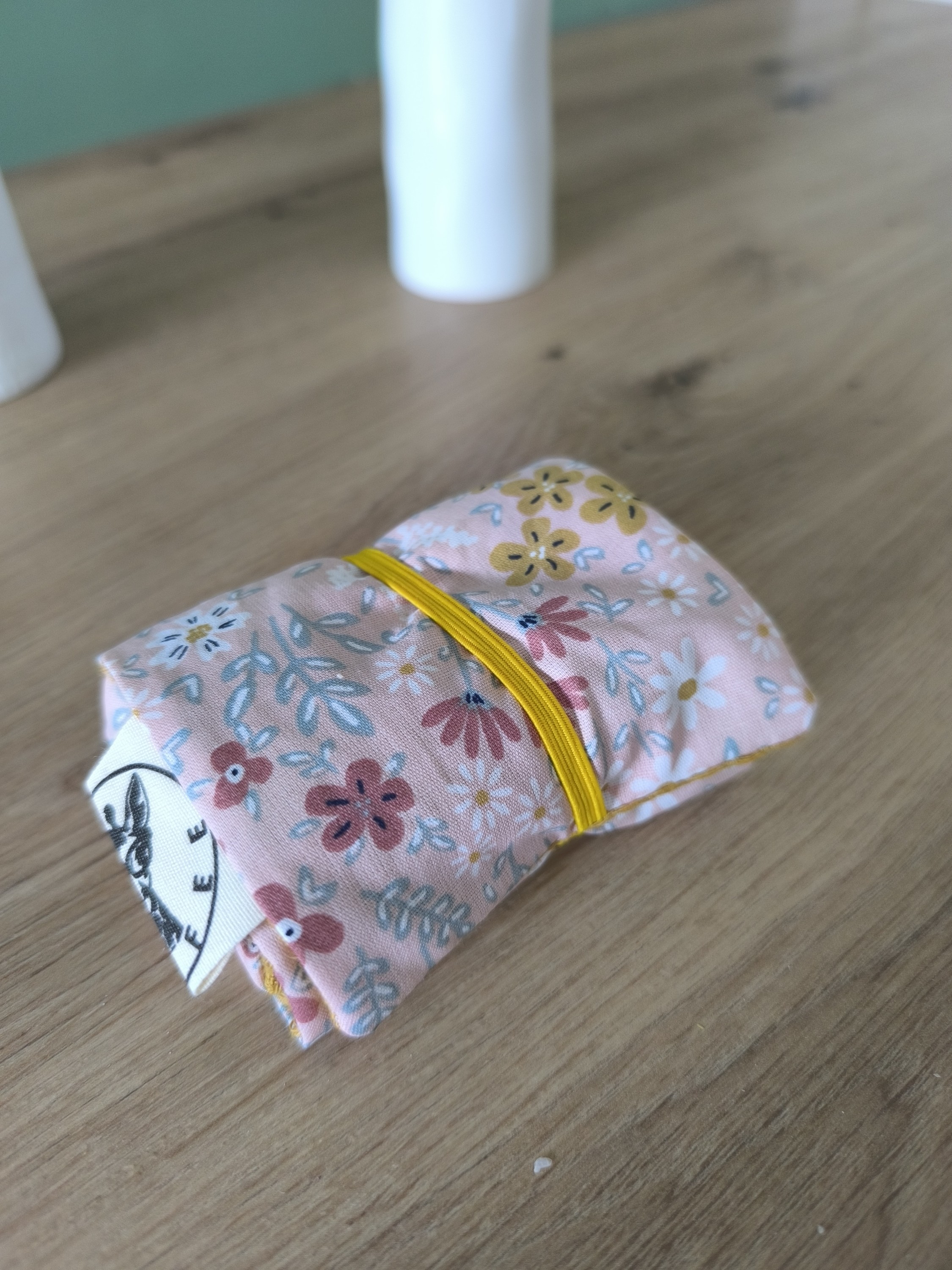 Etui savon COMET motif fleurs roses