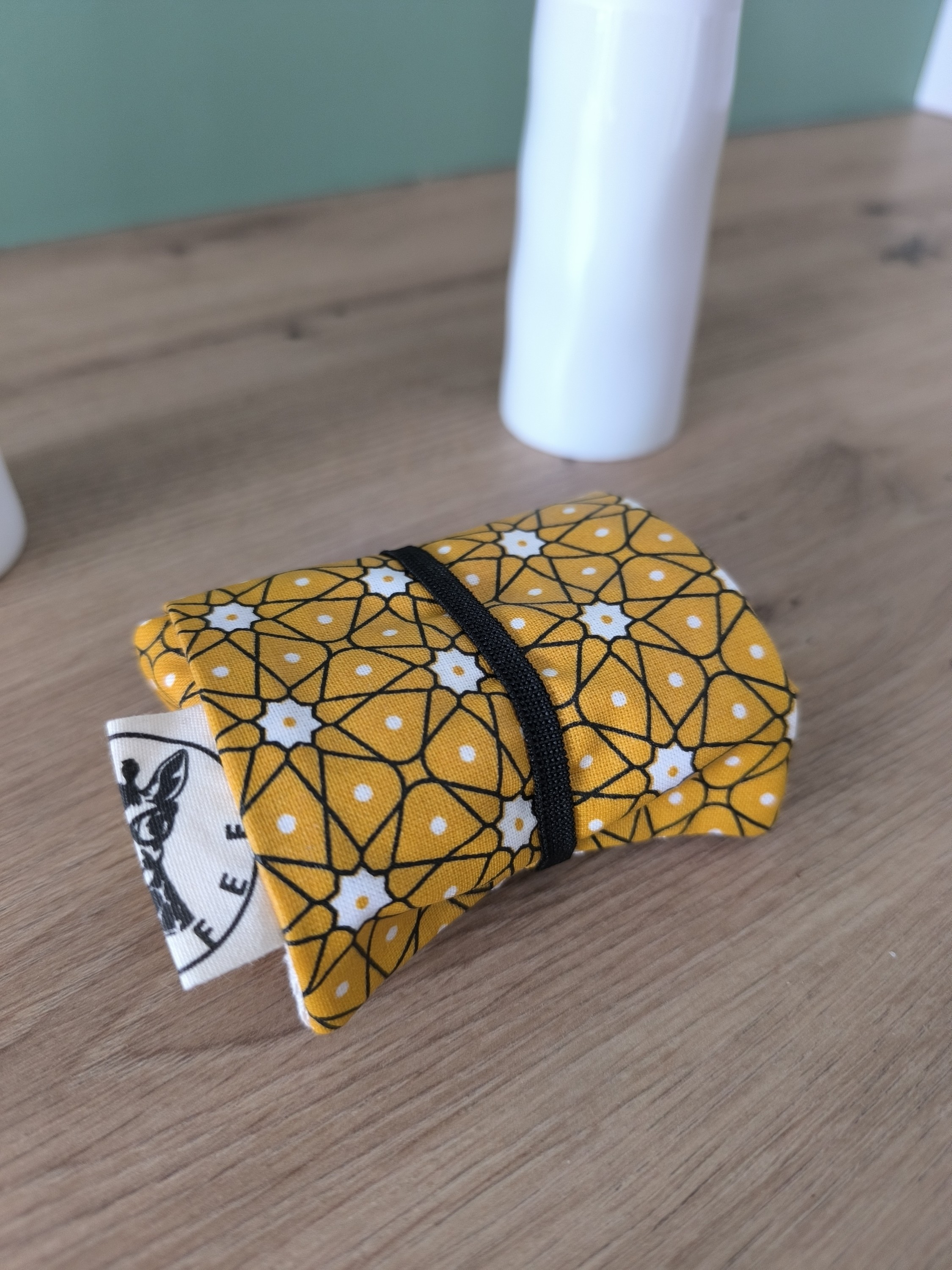 Etui savon COMET motif kaléidoscope jaune